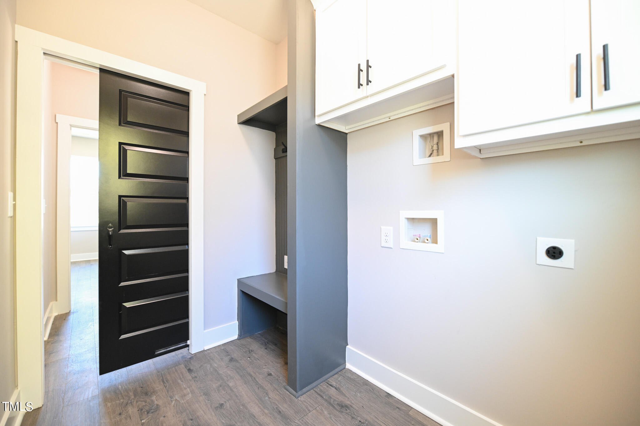 151 E Washington Street Property Photo 17