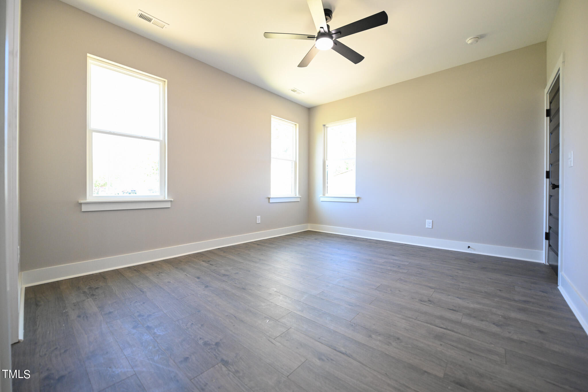 151 E Washington Street Property Photo 19