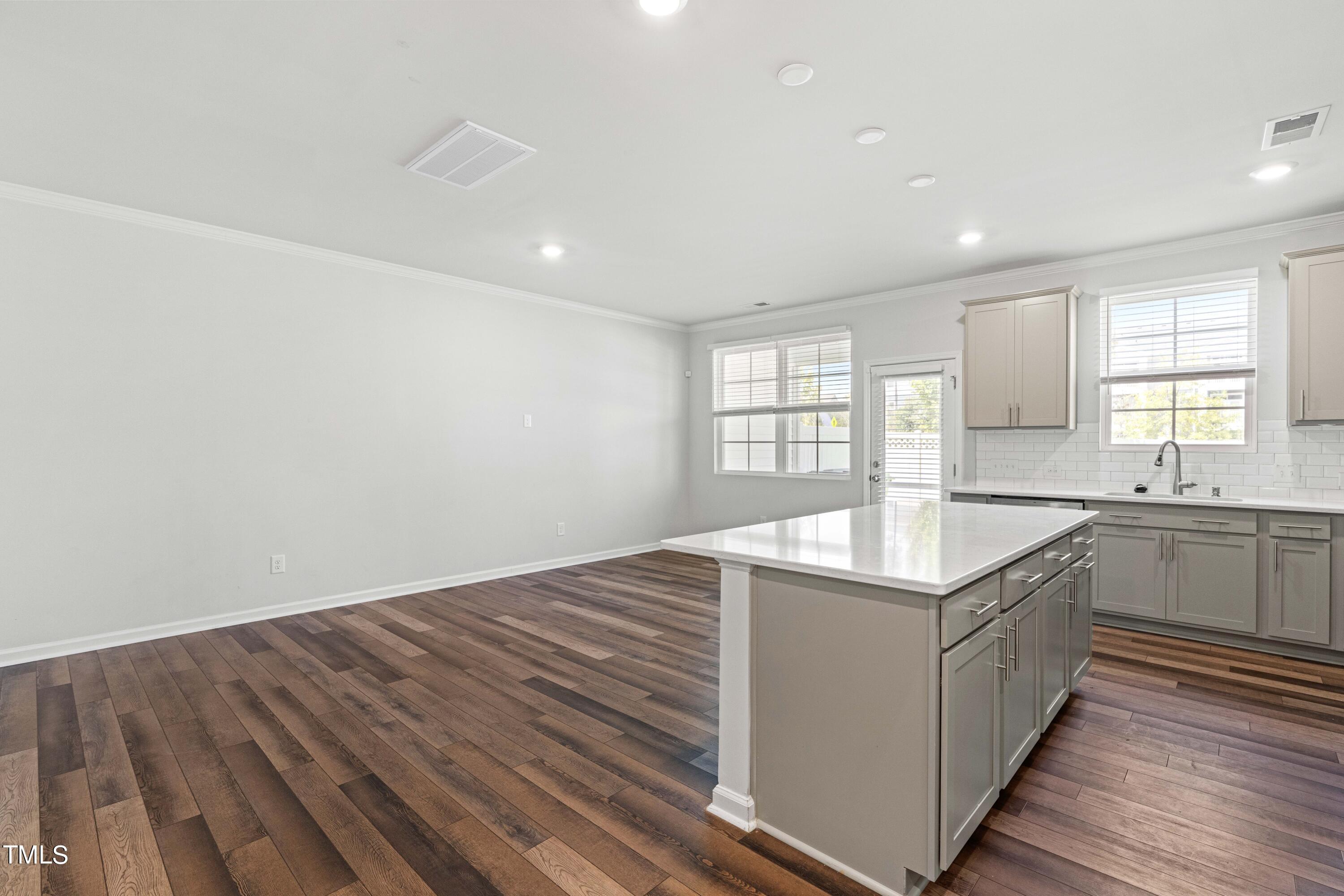 6503 Tremolo Trail Property Photo 8