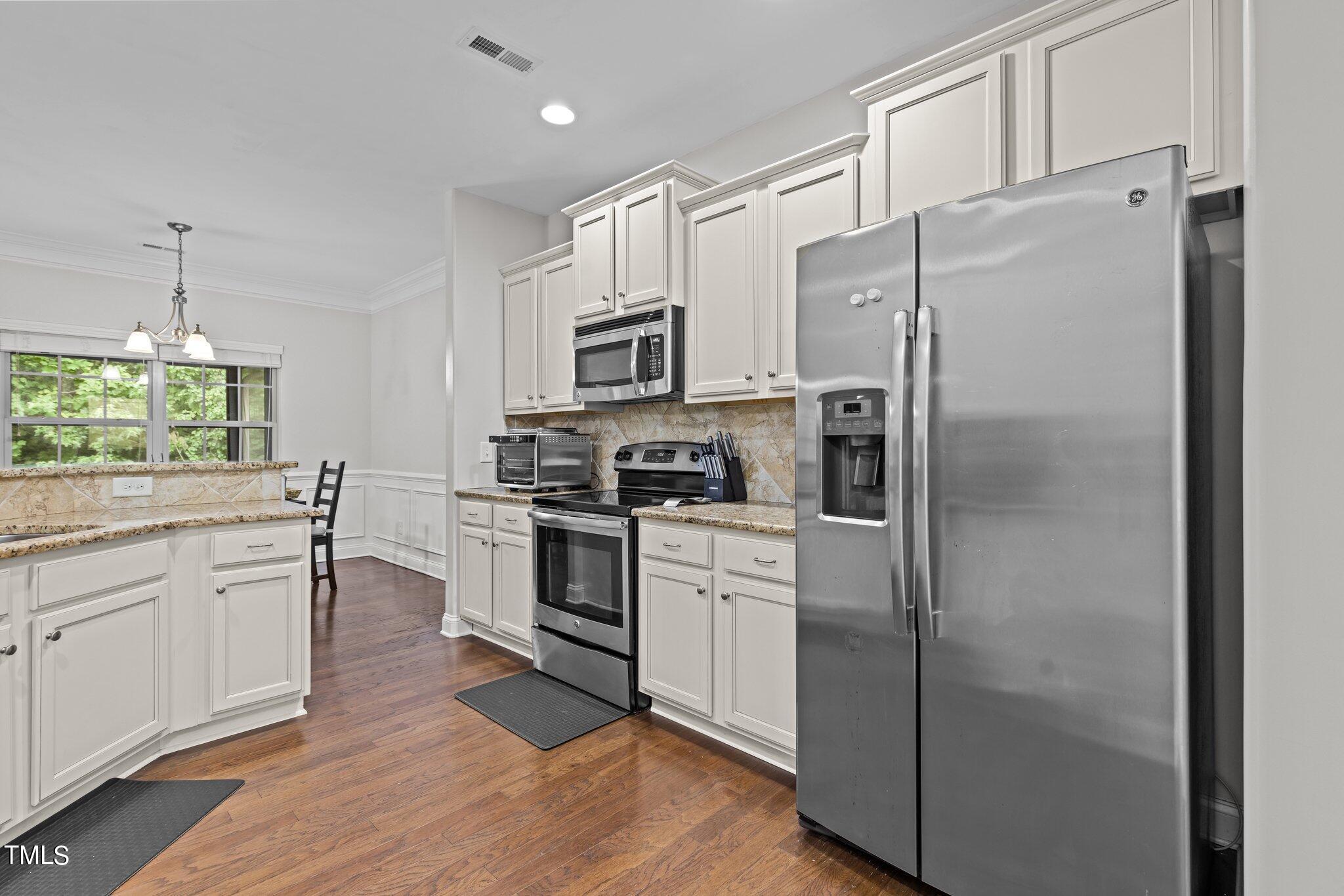 417 Bryerstone Drive Property Photo 4