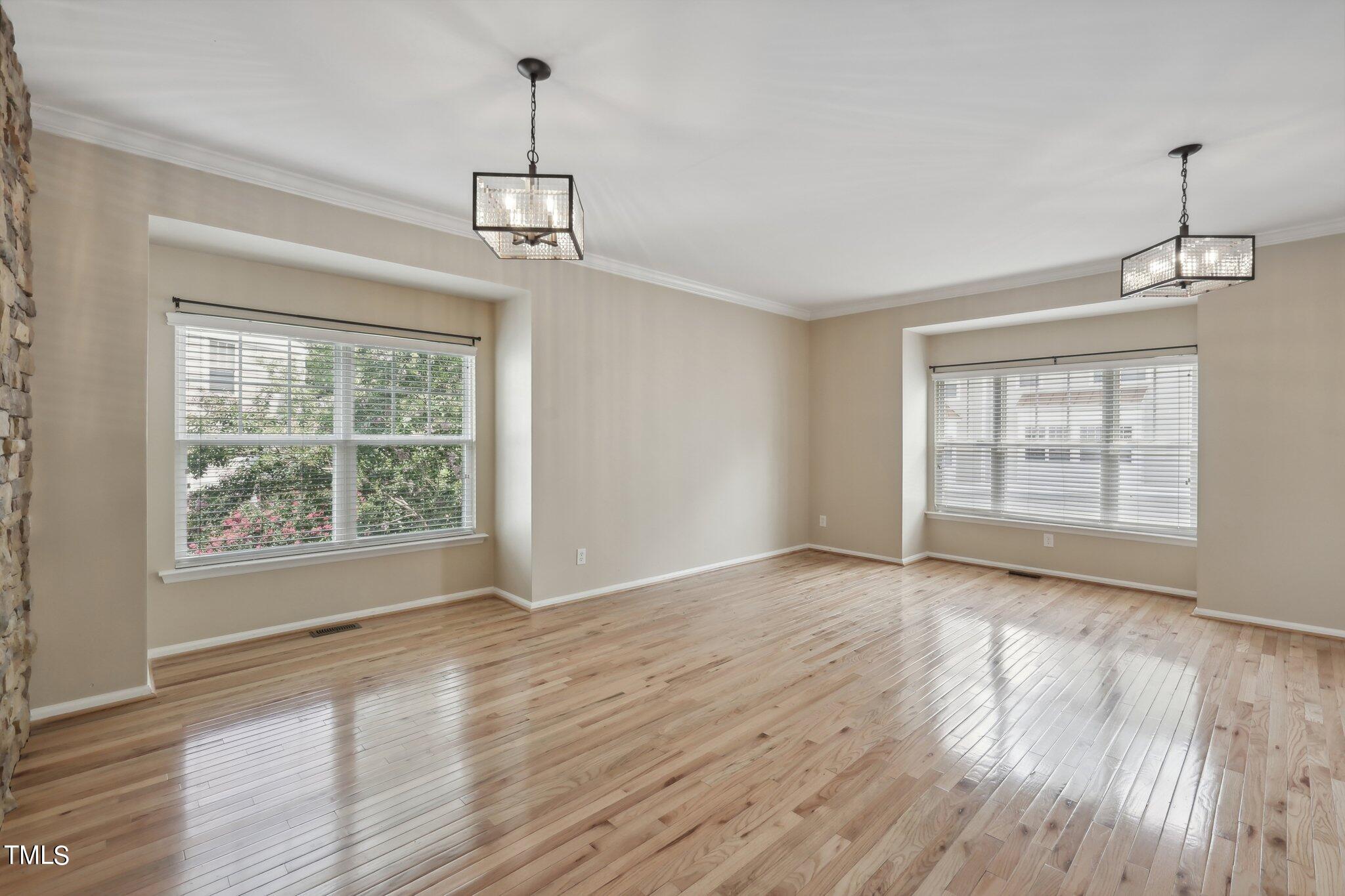 11817 Canemount Street Property Photo 4