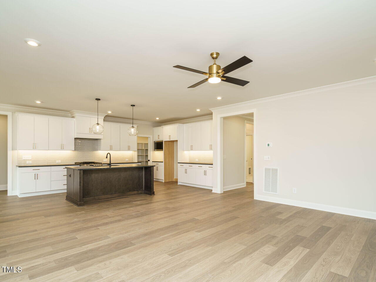 205 Wash Hollow Drive Property Photo 8