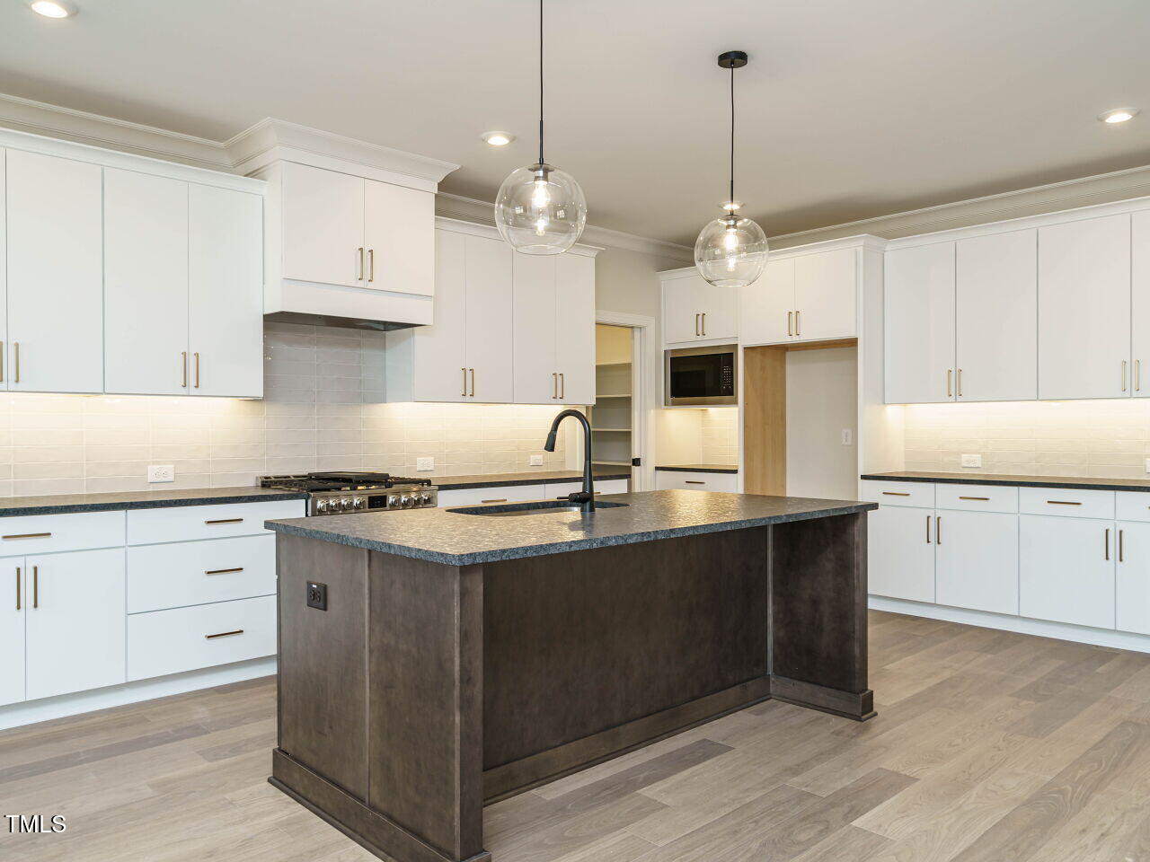 205 Wash Hollow Drive Property Photo 12