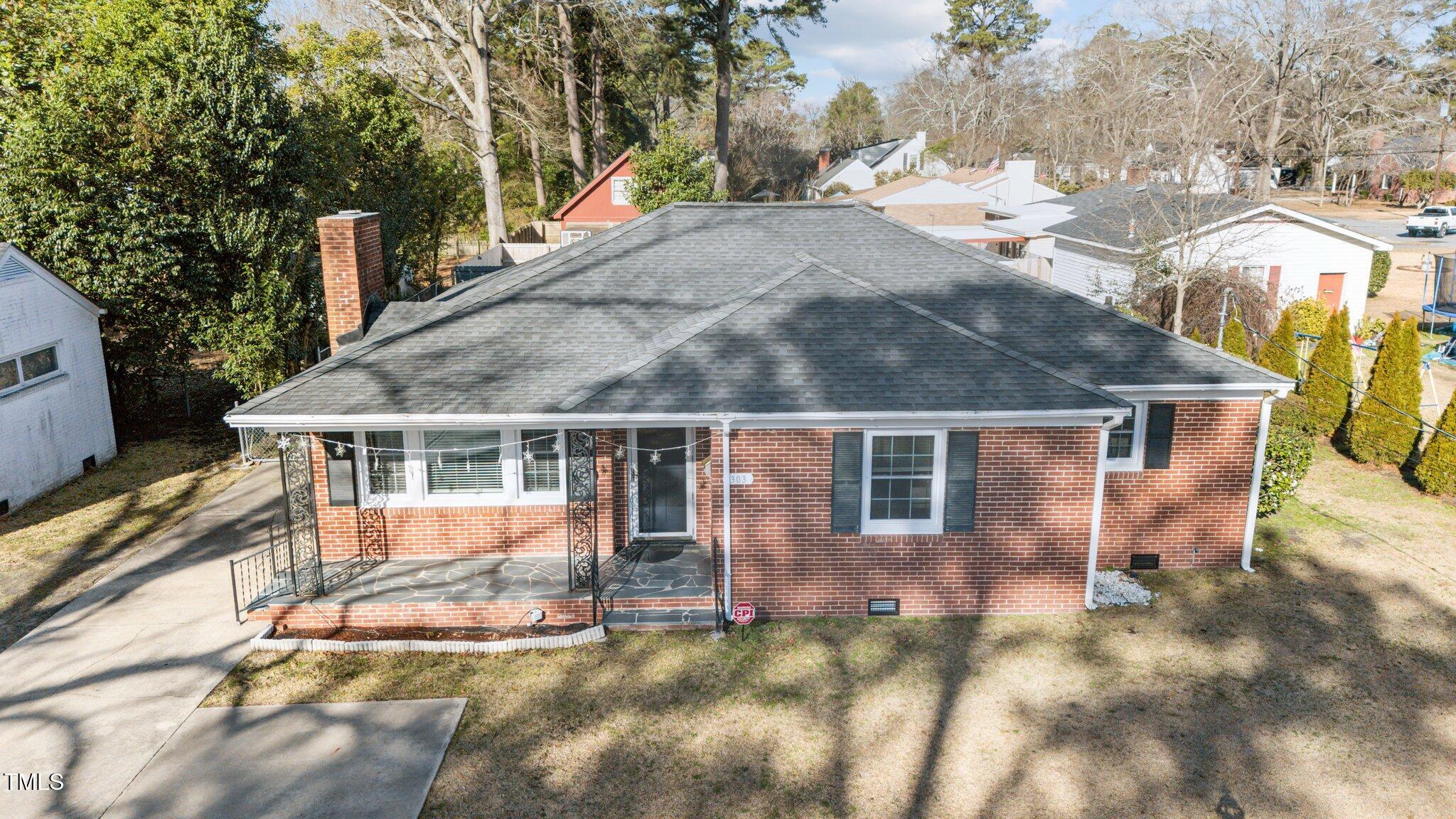 303 S Jefferson Avenue Property Photo