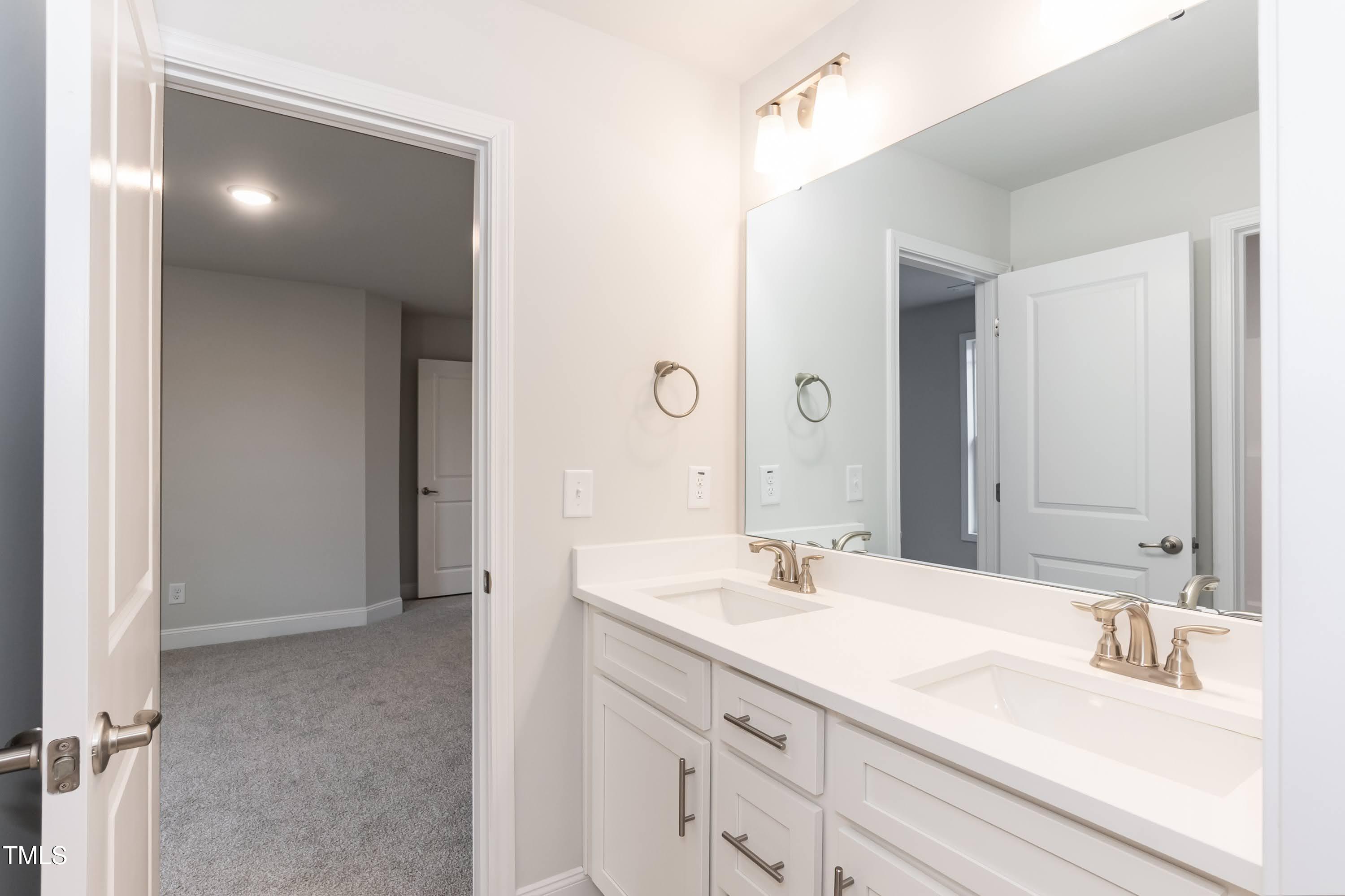 93 Rosslyn Way Property Photo 29