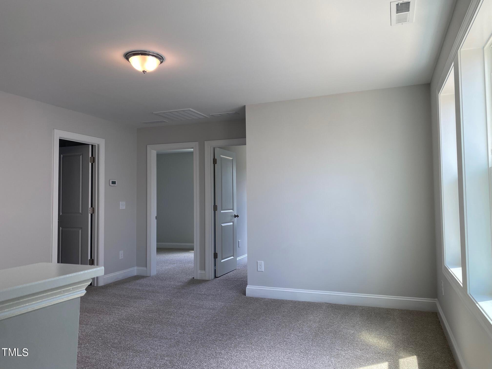 548 Eversden Drive # 238 Property Photo 4