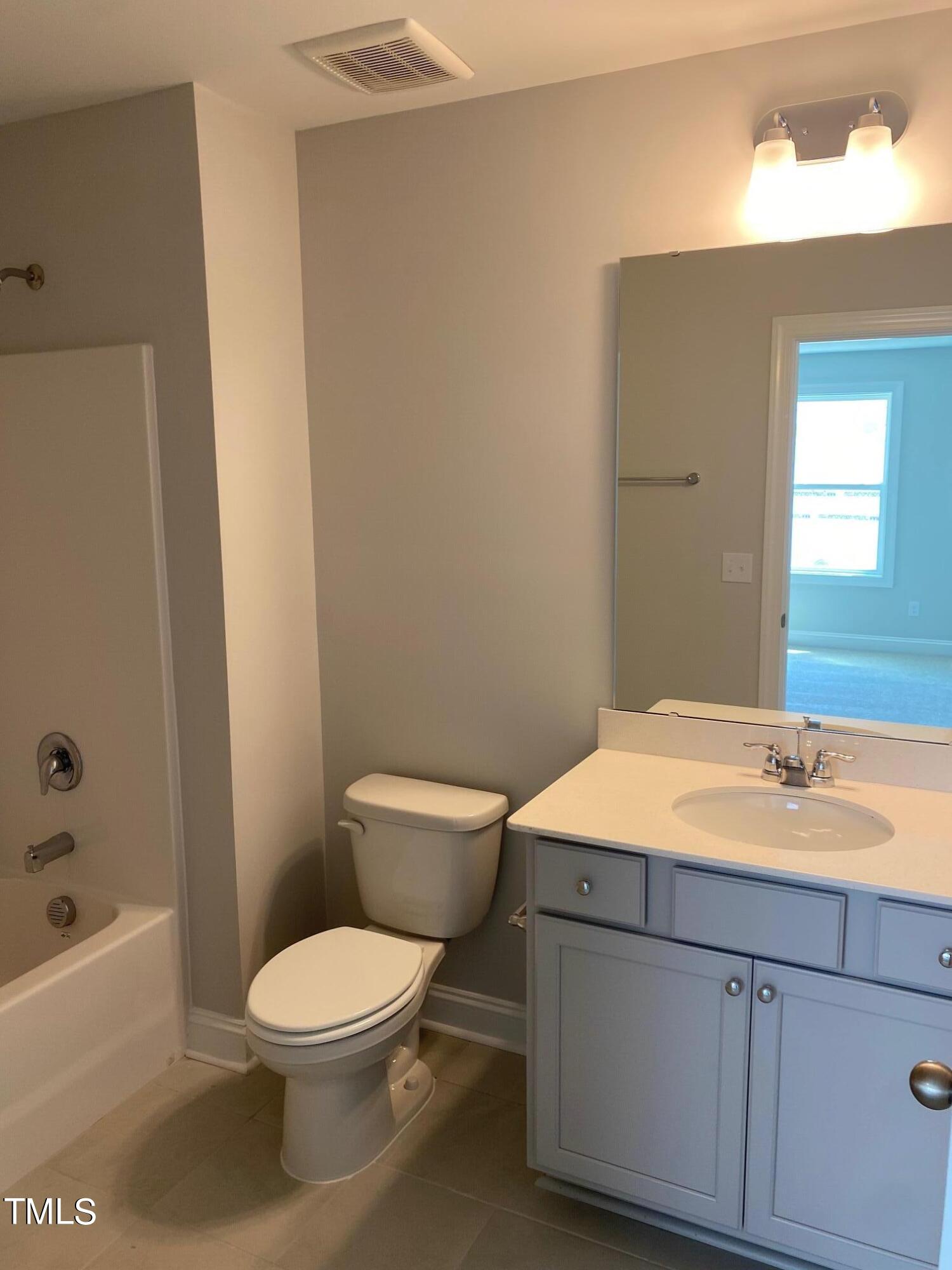 548 Eversden Drive # 238 Property Photo 7