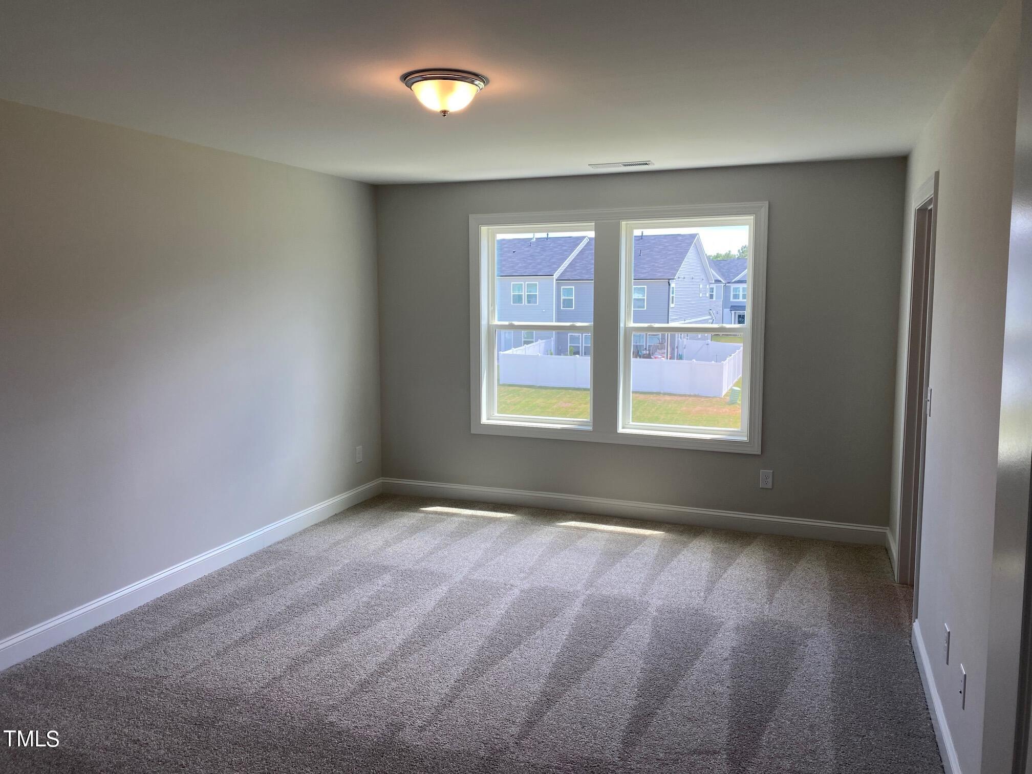 554 Eversden Drive # 235 Property Photo 3