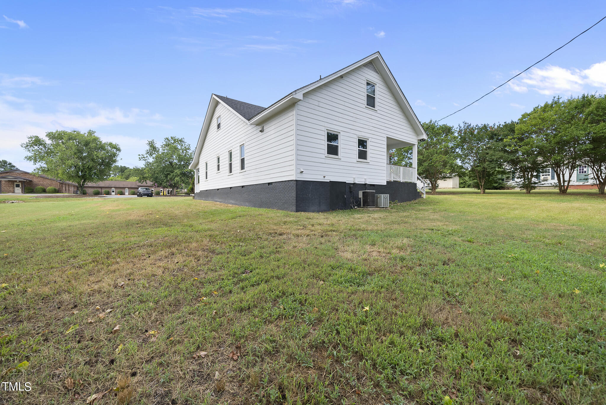 1908 Garner Glen Drive Property Photo 5