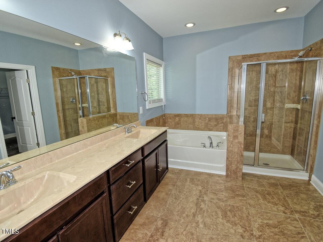905 Maynard Creek Court Property Photo 18