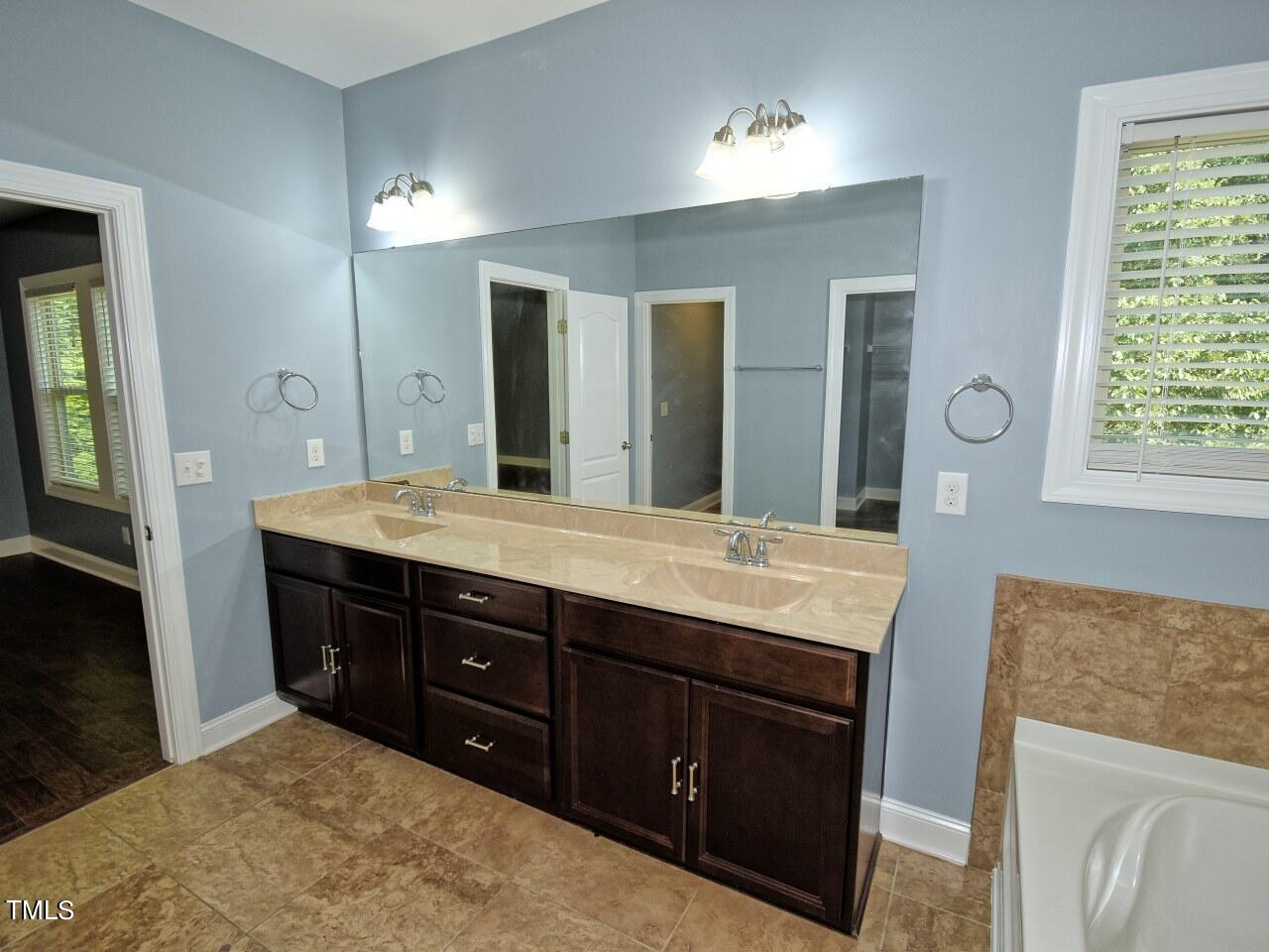 905 Maynard Creek Court Property Photo 19