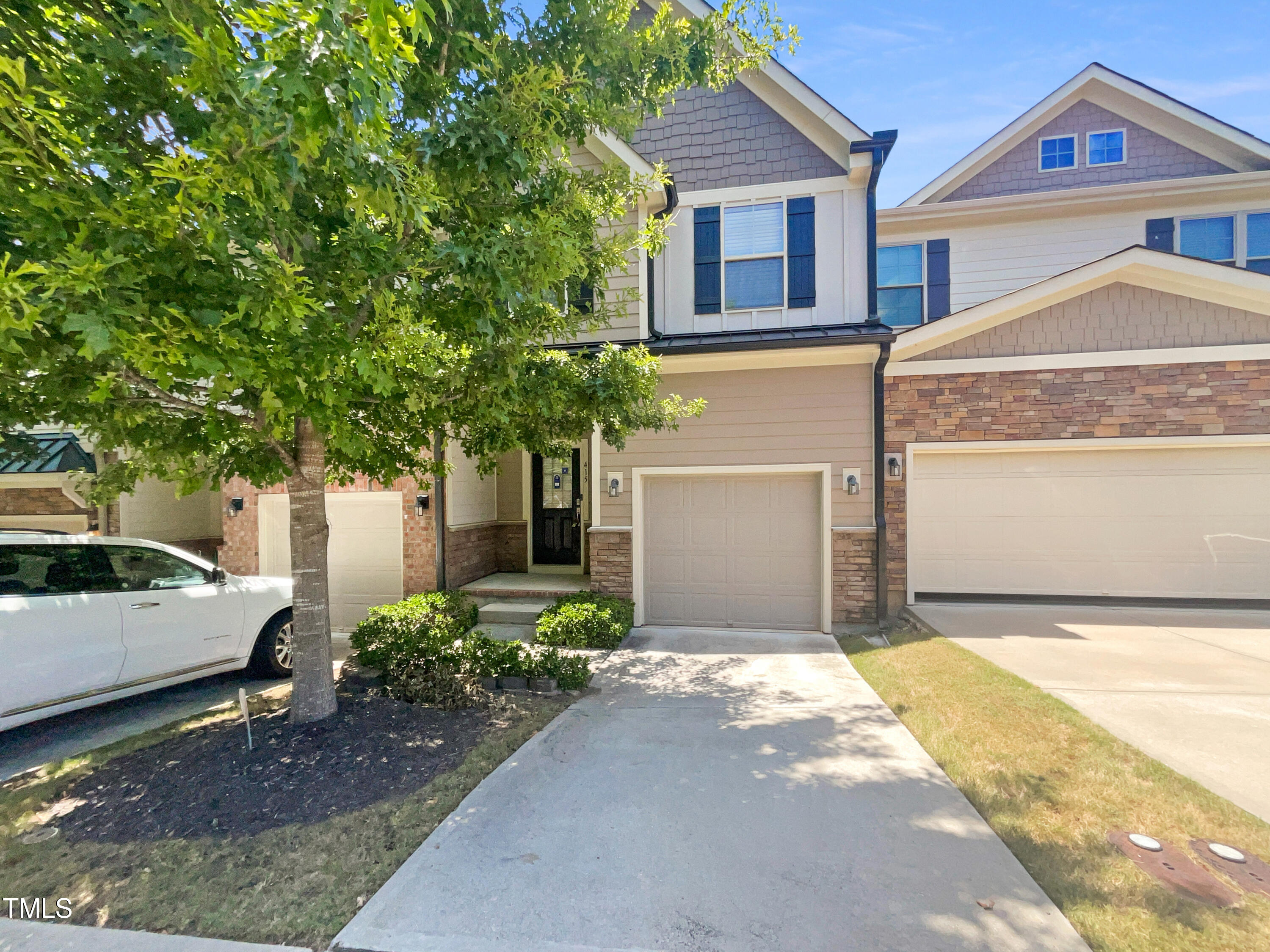 415 Oak Forest View Lane Property Photo 1