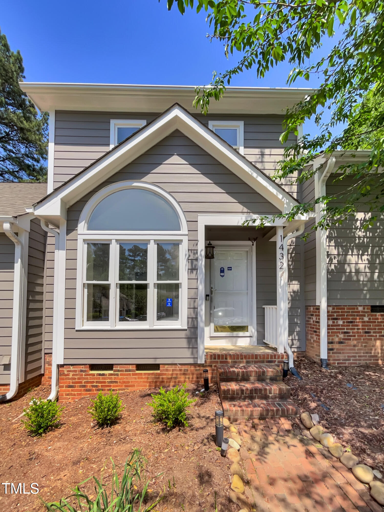 1432 Quarter Point Property Photo 1