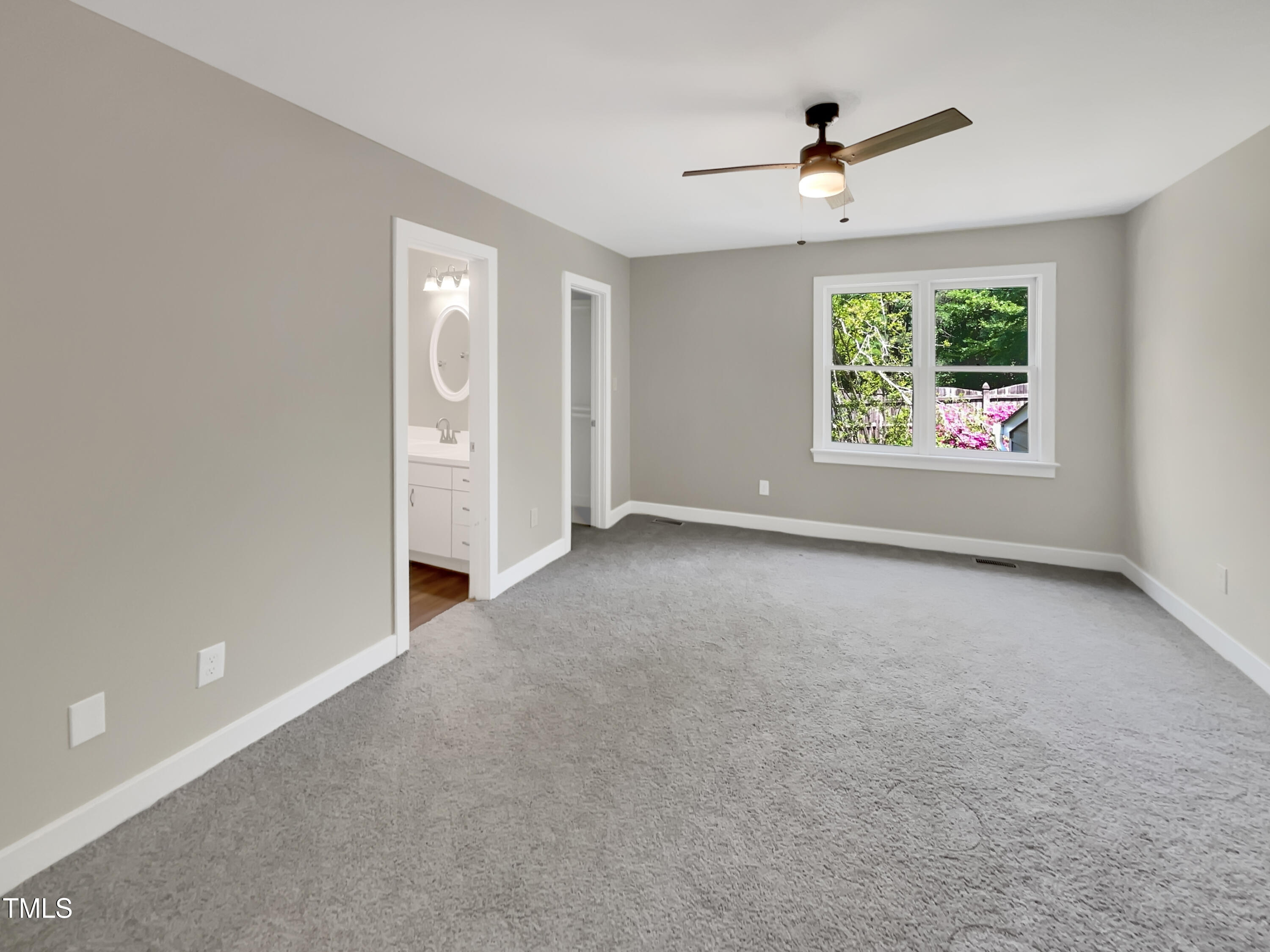 1432 Quarter Point Property Photo 5
