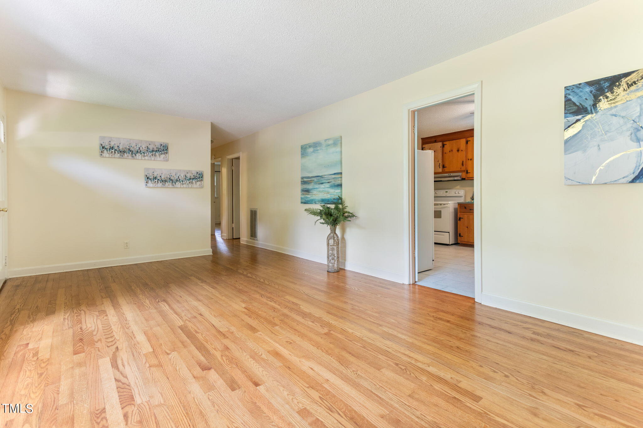 4600 Lochaven Drive Property Photo 4