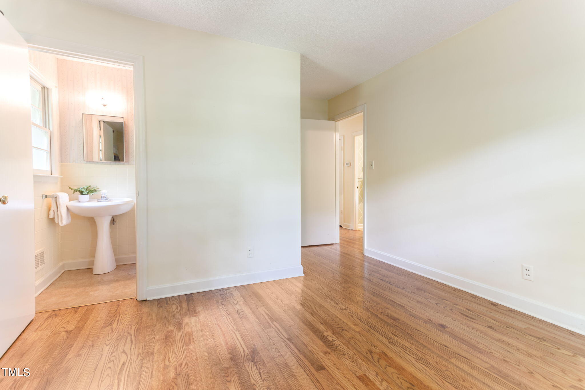 4600 Lochaven Drive Property Photo 11