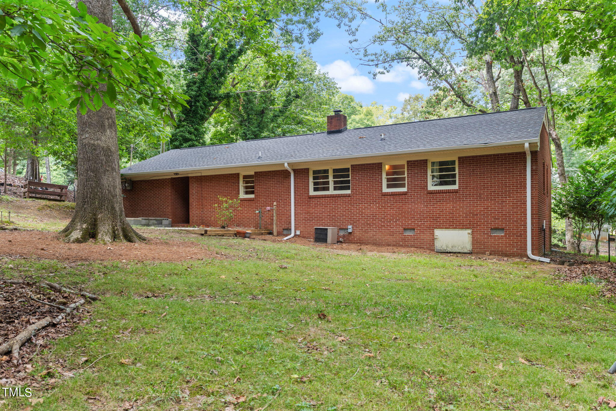 4600 Lochaven Drive Property Photo 24