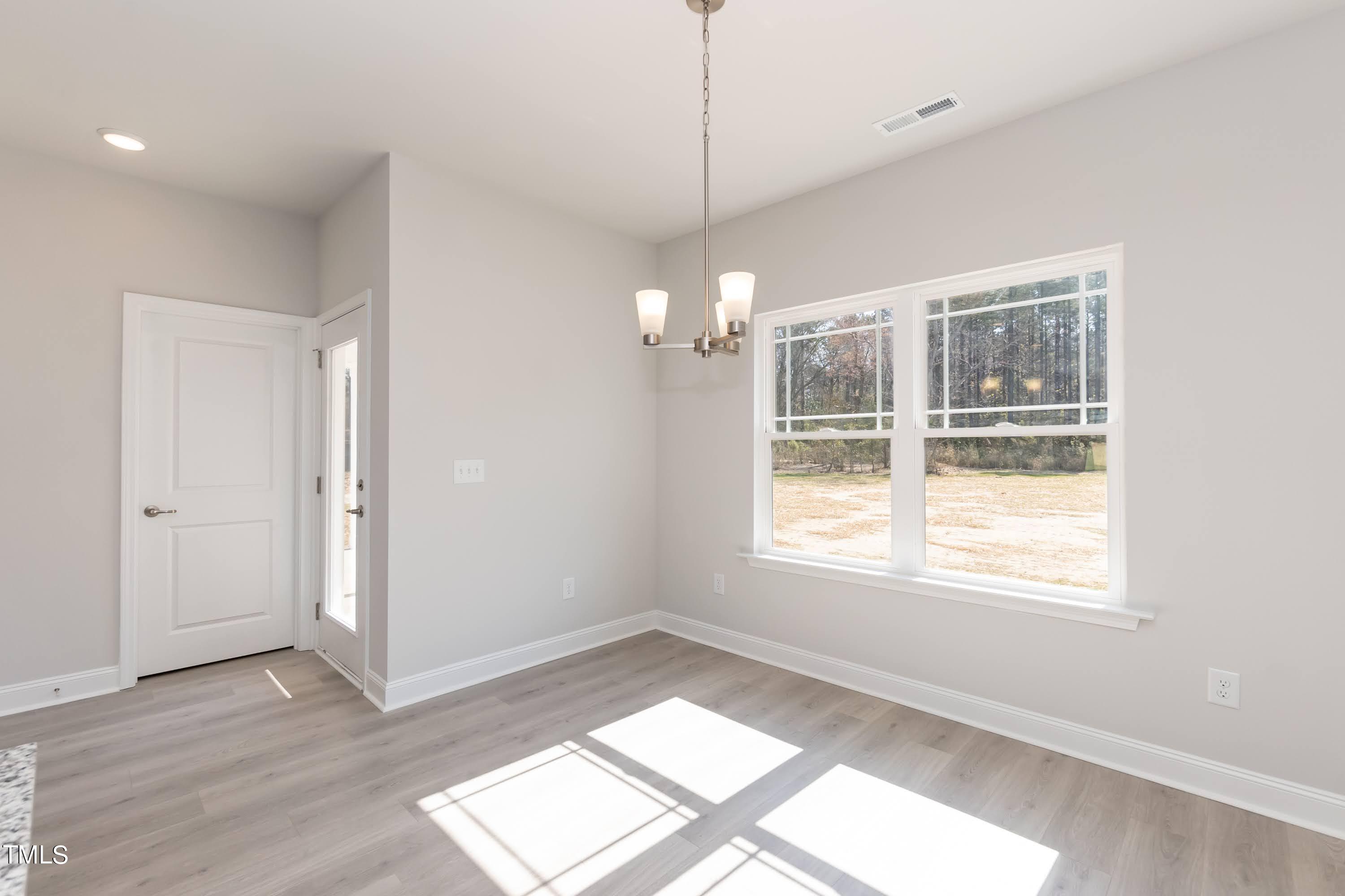 136 Newport Landing Property Photo 10
