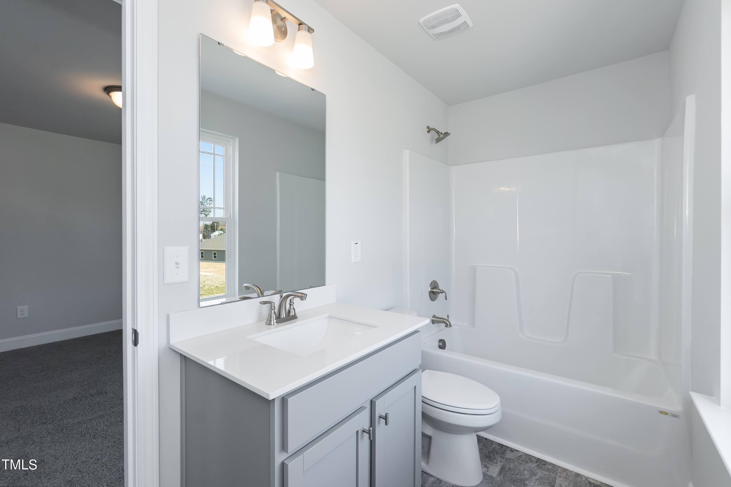 136 Newport Landing Property Photo 27