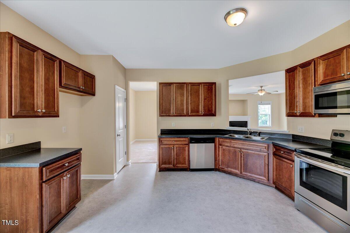 2407 King Malcolm Lane Property Photo 6