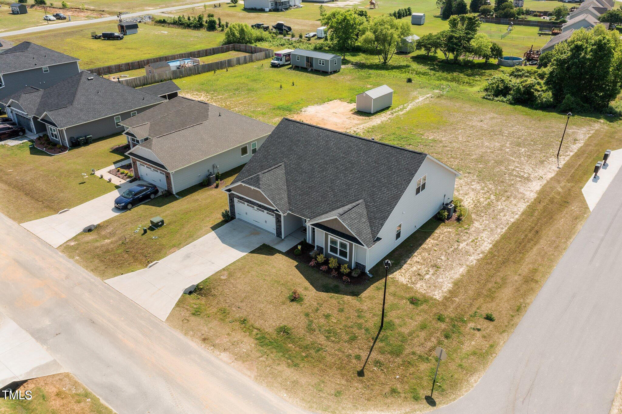 87 S Cousins Court Property Photo 1