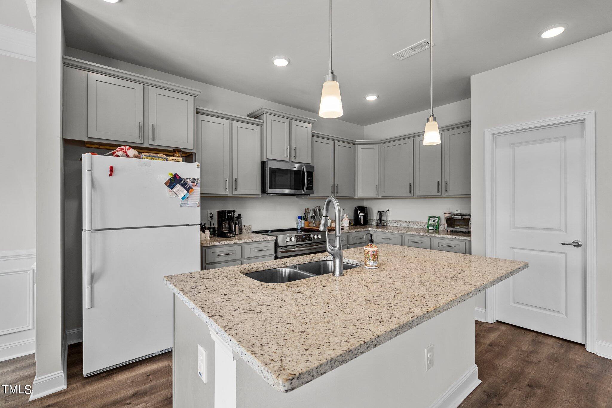 87 S Cousins Court Property Photo 21