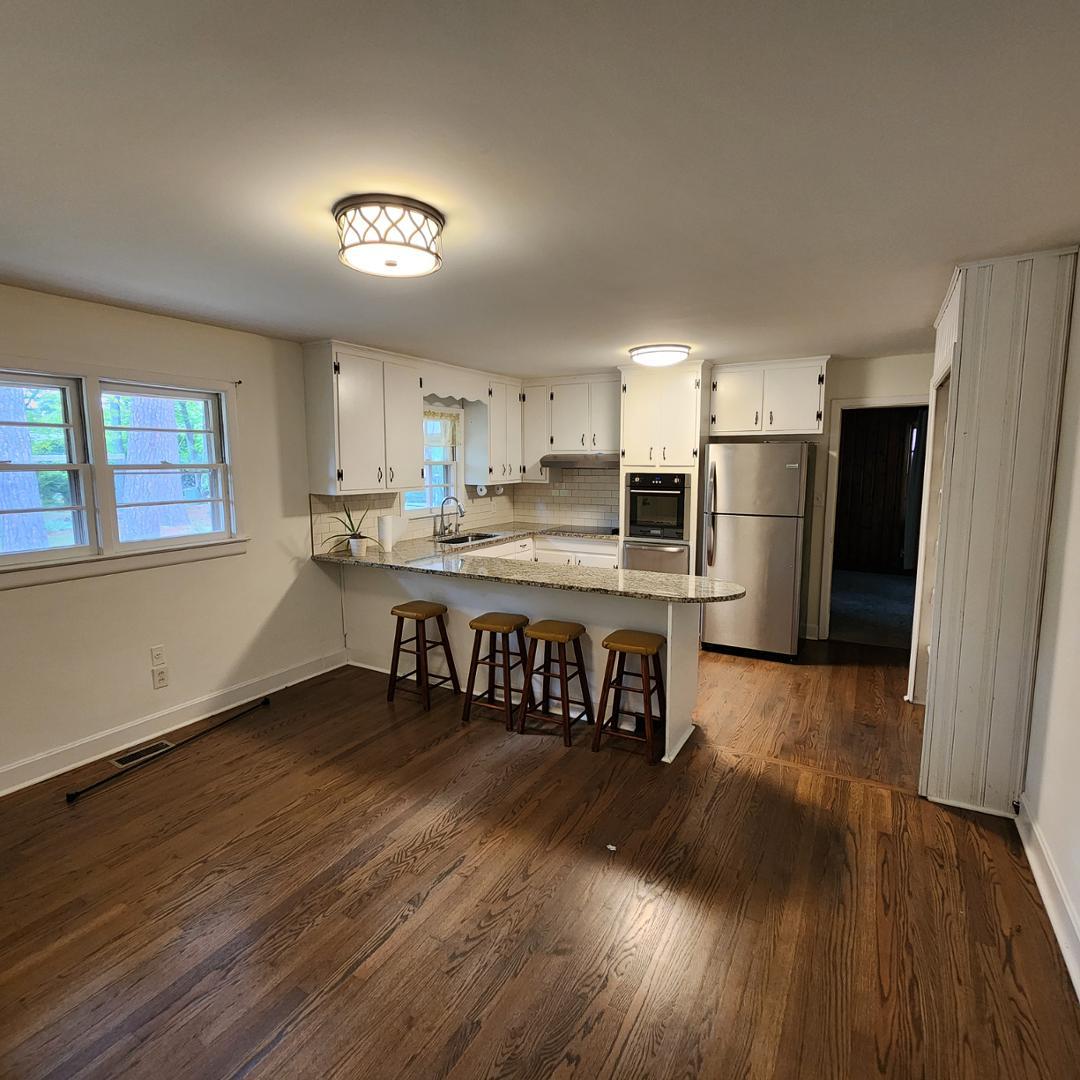 1122 Hodge Road Property Photo 2