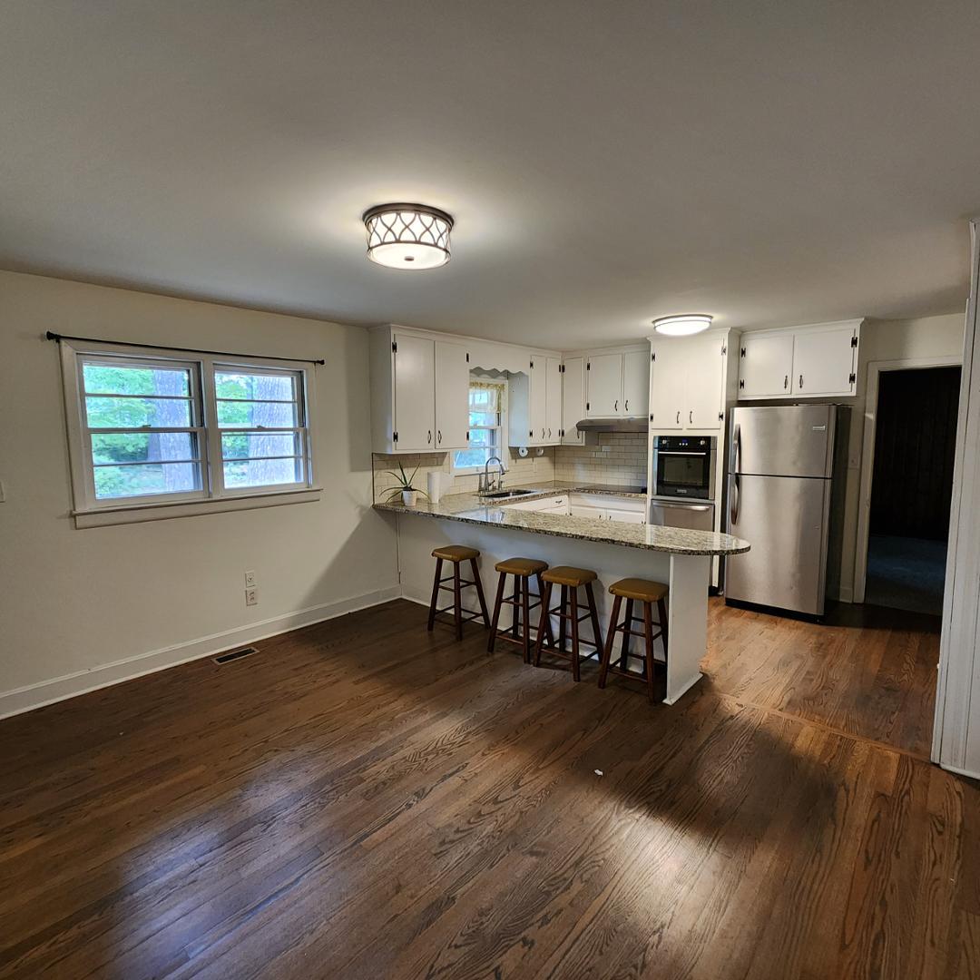 1122 Hodge Road Property Photo 8