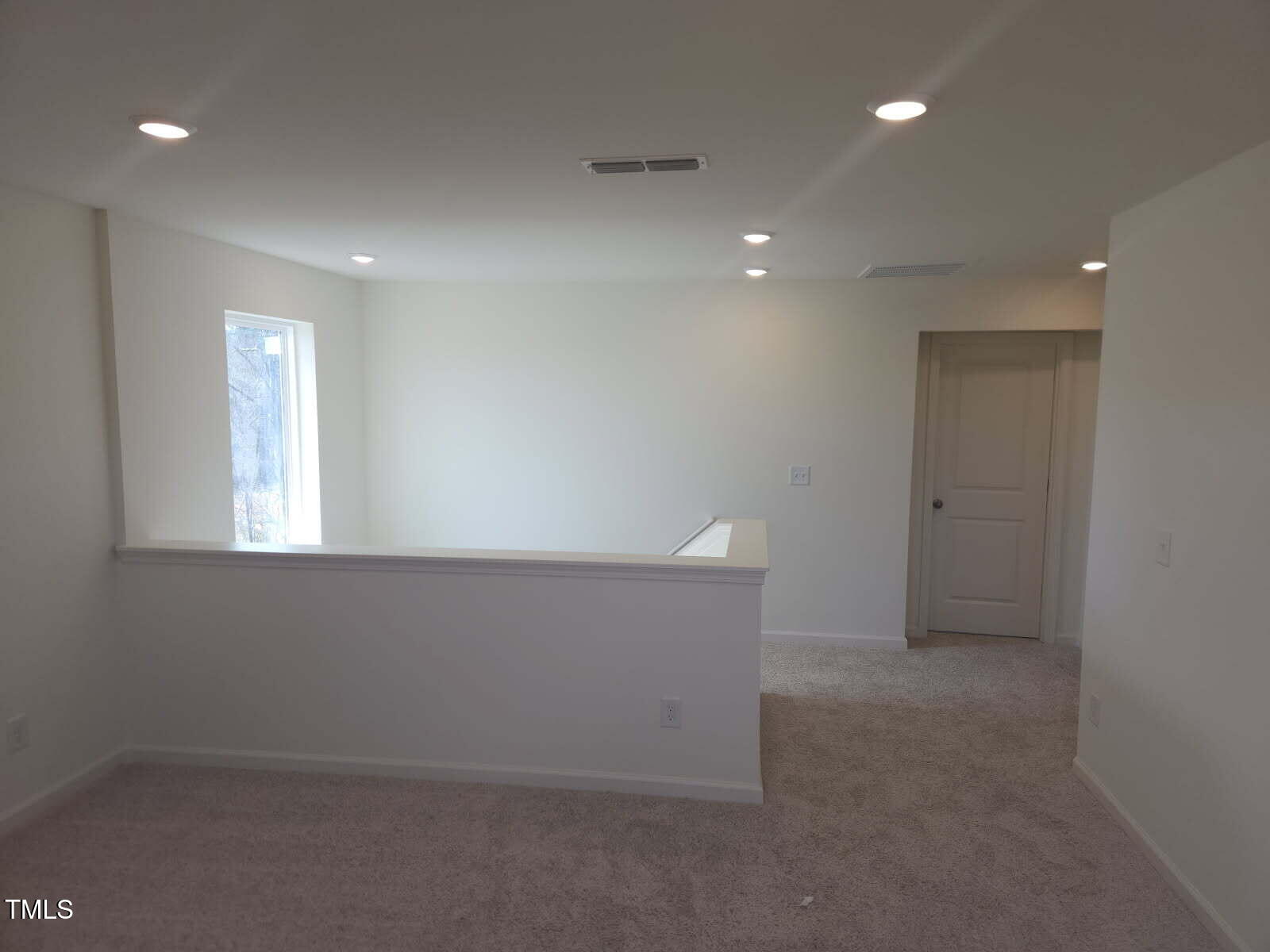 39 Longdale Drive Property Photo 8