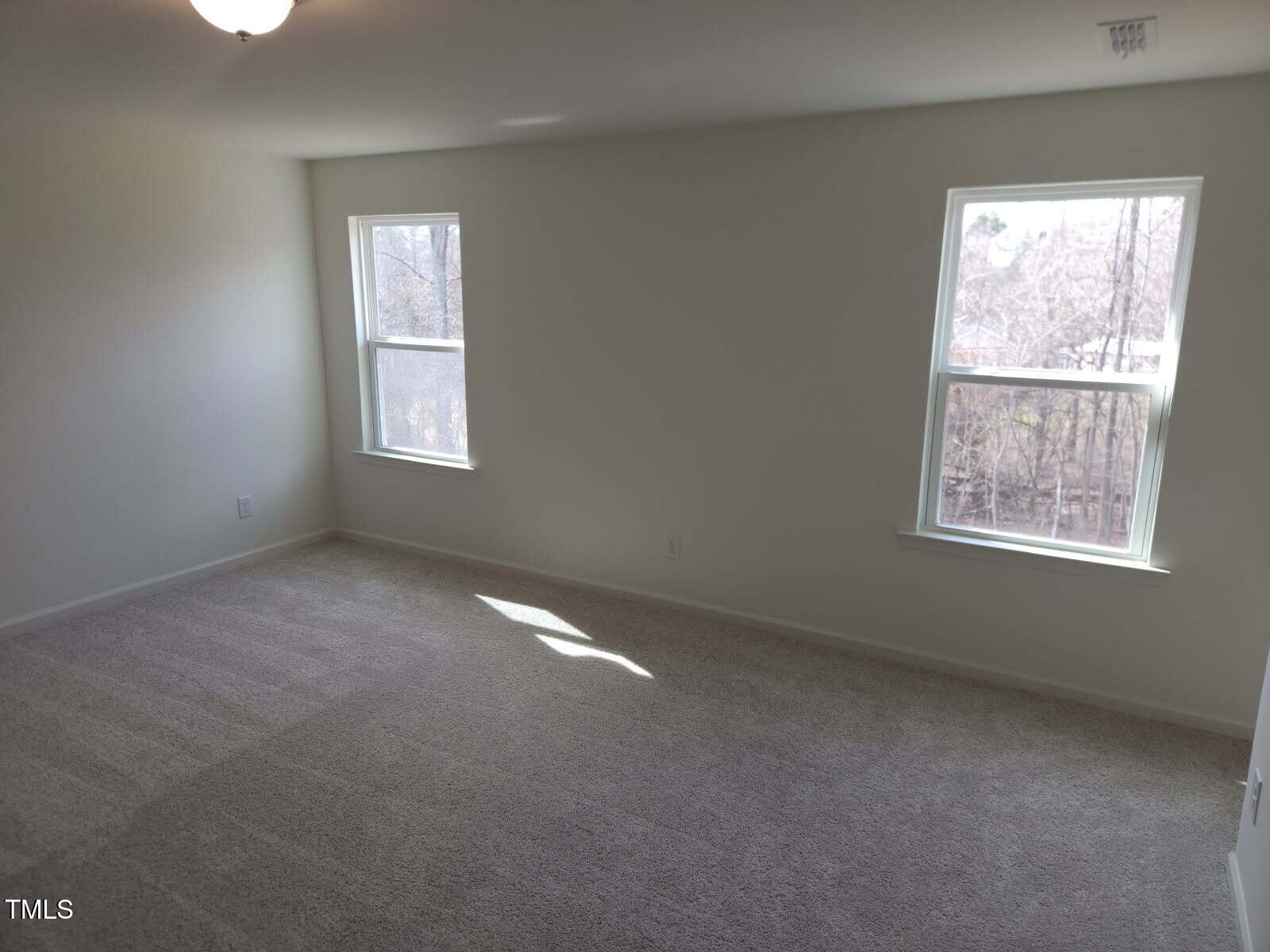 39 Longdale Drive Property Photo 9