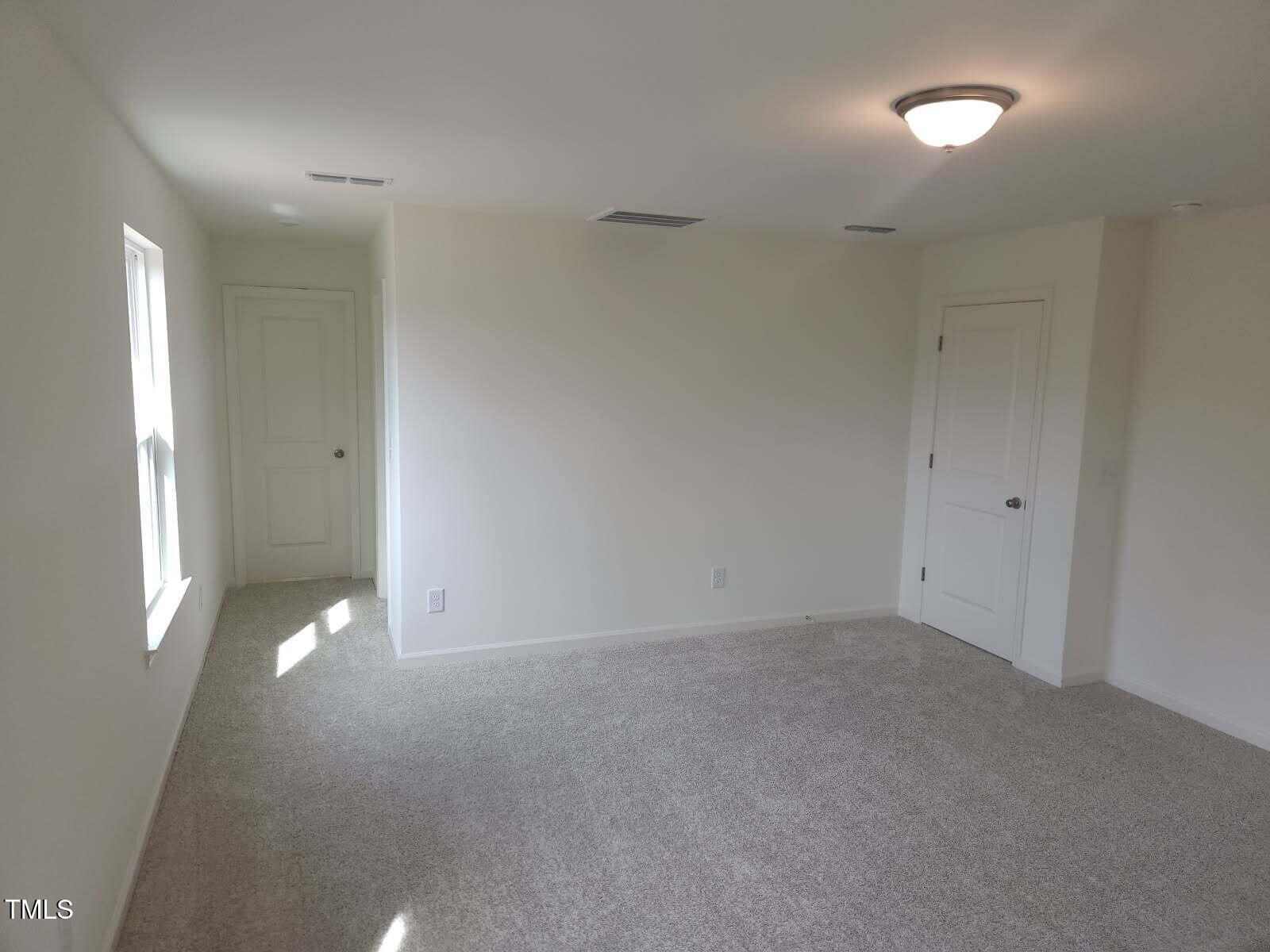 39 Longdale Drive Property Photo 10