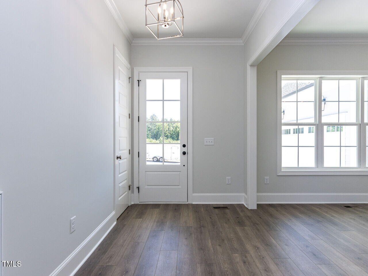 6052 Scalybark Road Property Photo 5