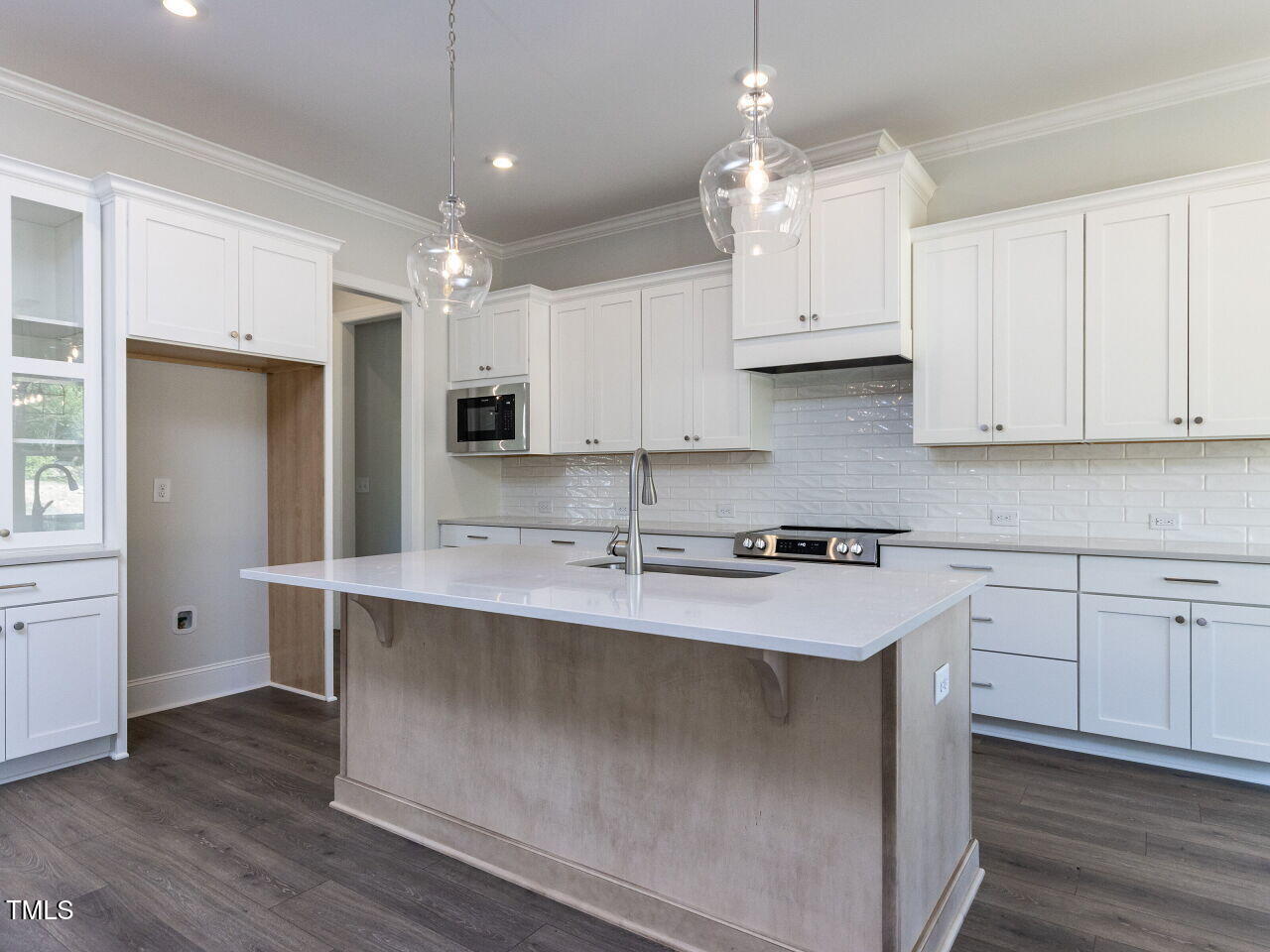 6052 Scalybark Road Property Photo 12
