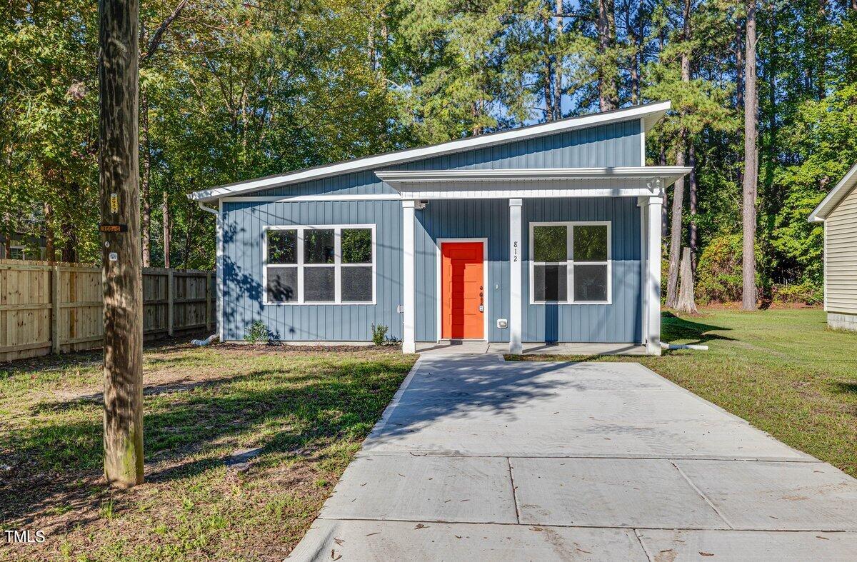 812 East Street Property Photo 1
