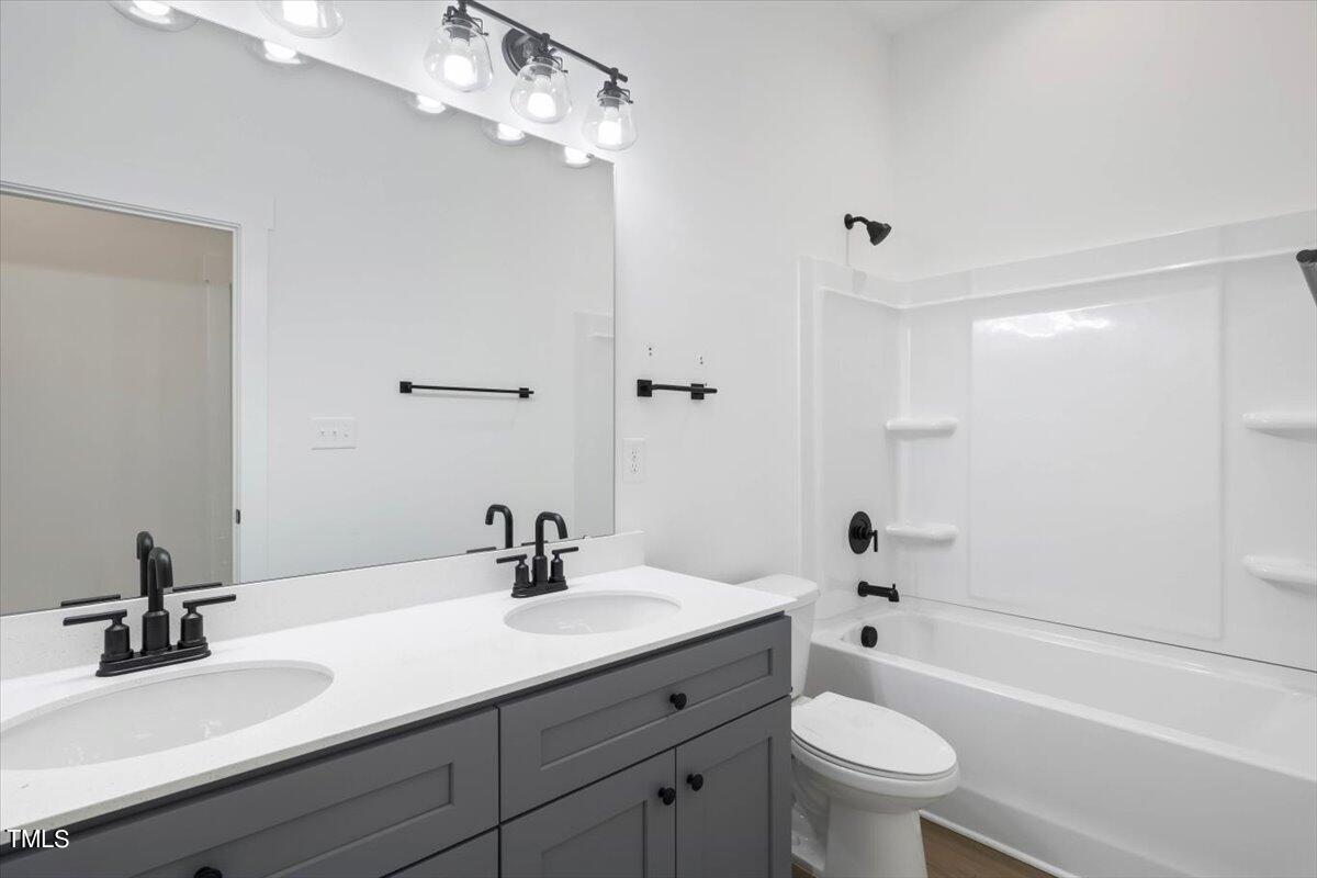812 East Street Property Photo 25