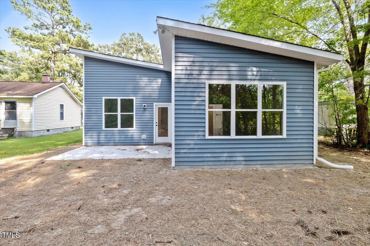 812 East Street Property Photo 27