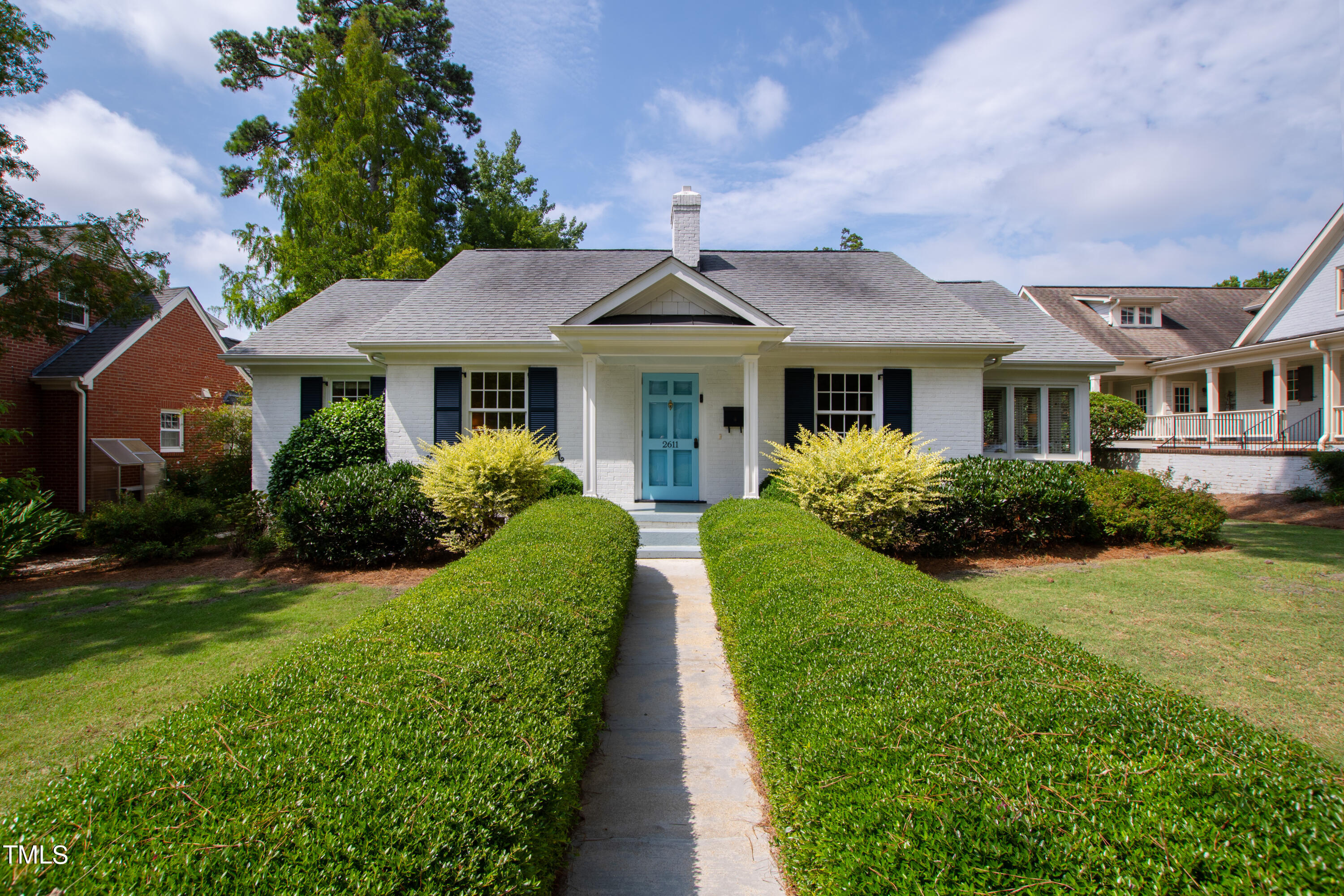 2611 Hazelwood Drive Property Photo 1