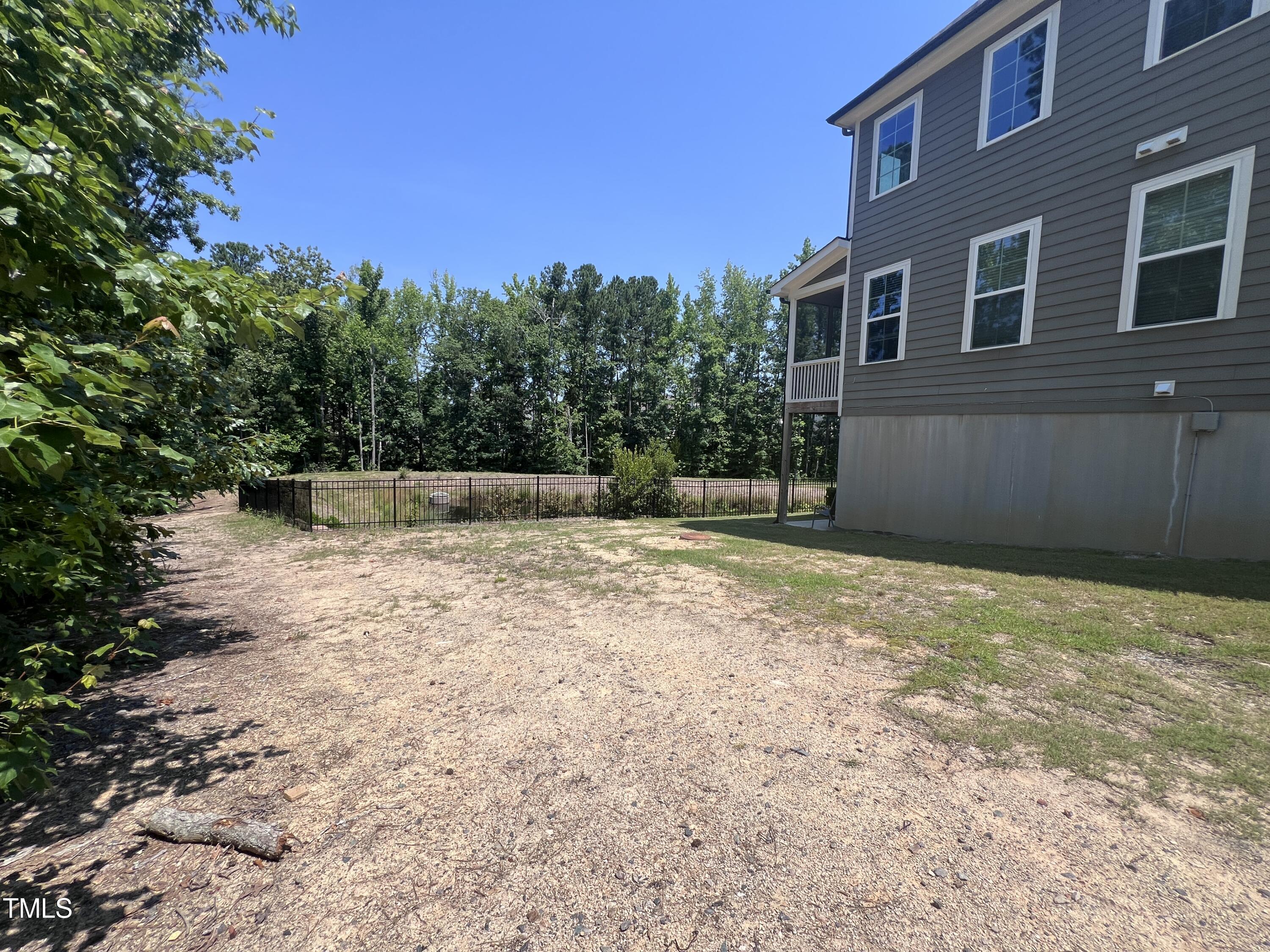 2528 Rambling Creek Road Property Photo 9