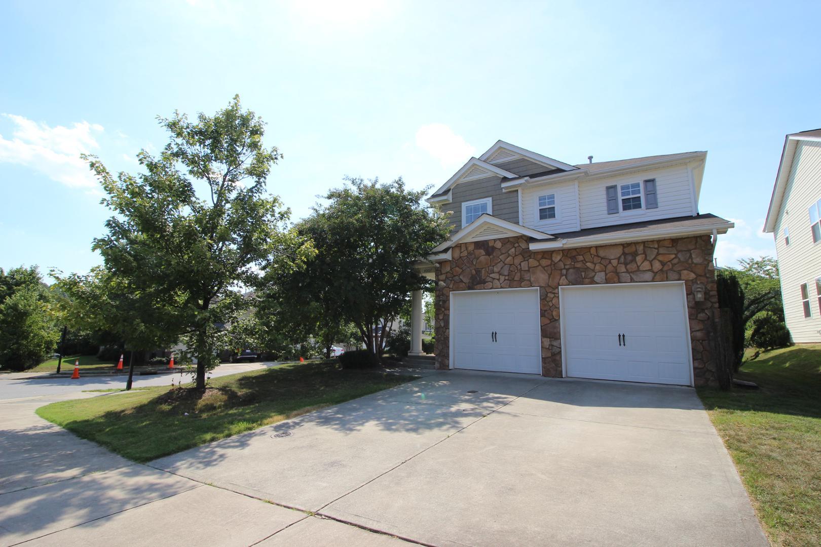 4007 Remington Oaks Circle Property Photo 1