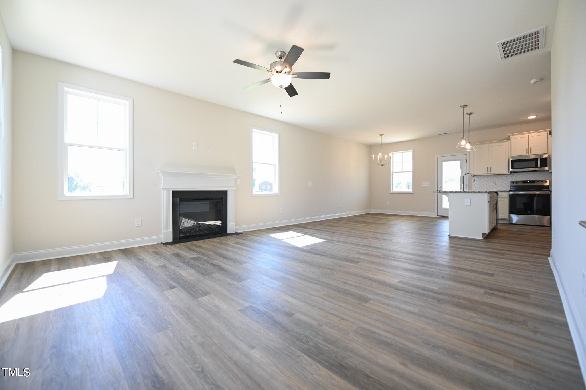 123 Johnson Ridge Way Property Photo 5
