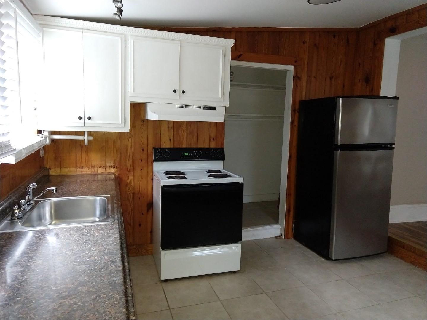1401 Lynn Road Property Photo 7