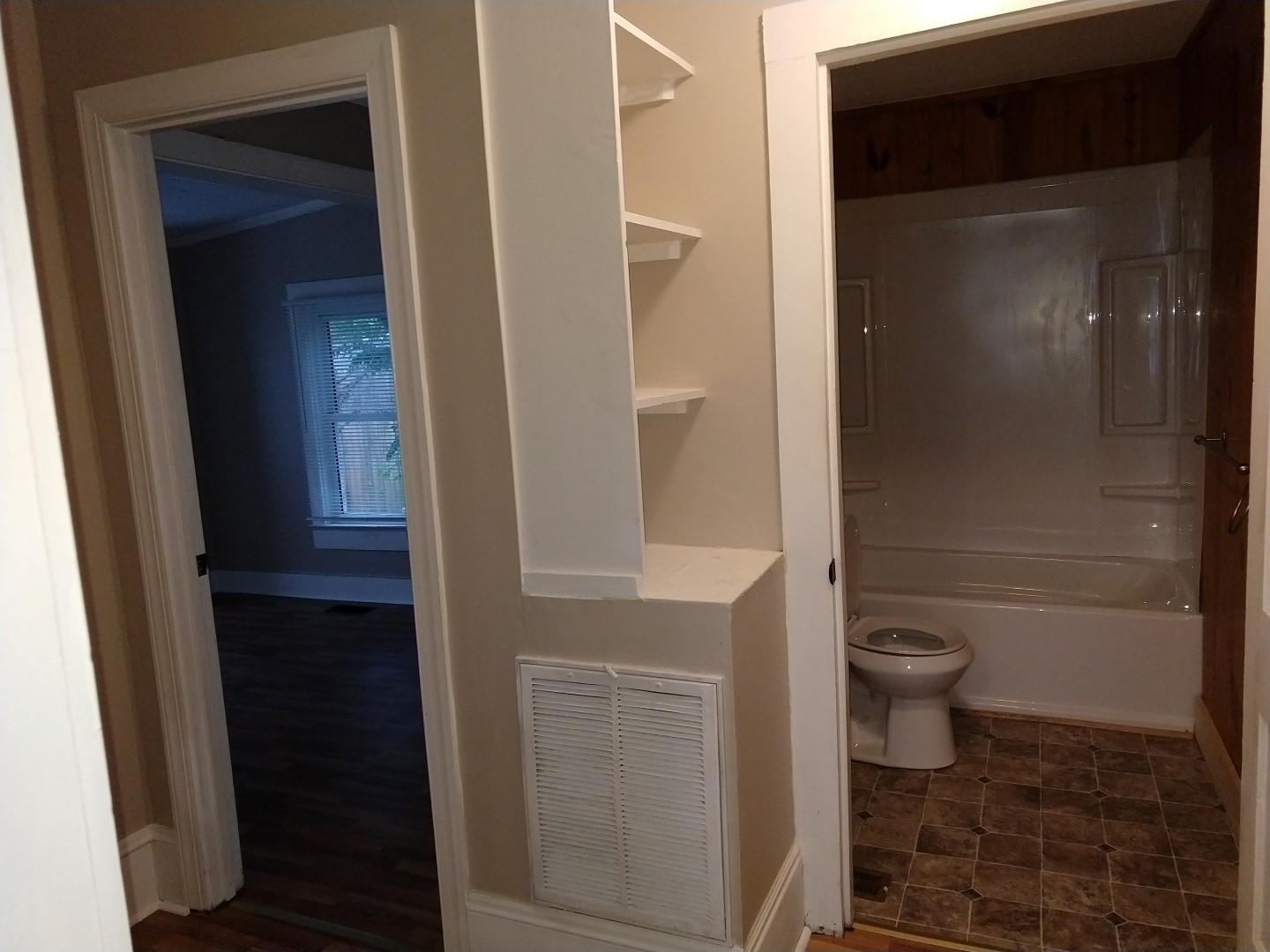 1401 Lynn Road Property Photo 9