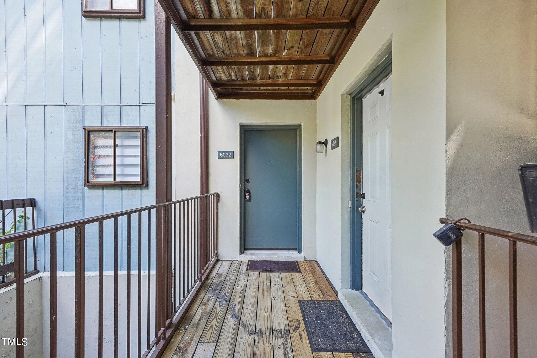 5032 Flint Ridge Place Property Photo 2