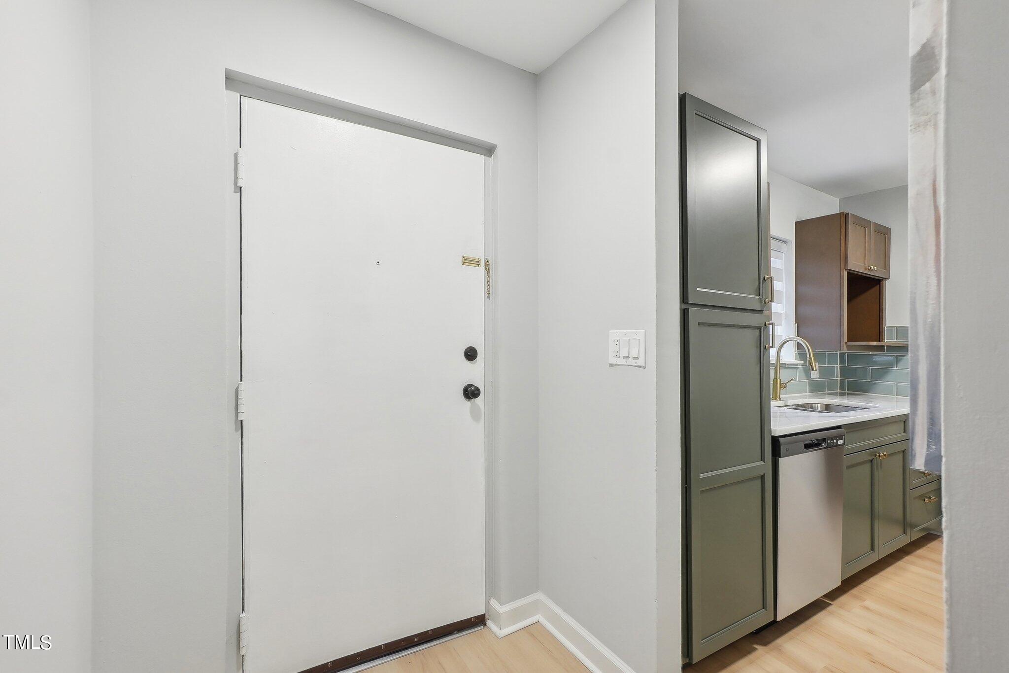 5032 Flint Ridge Place Property Photo 6