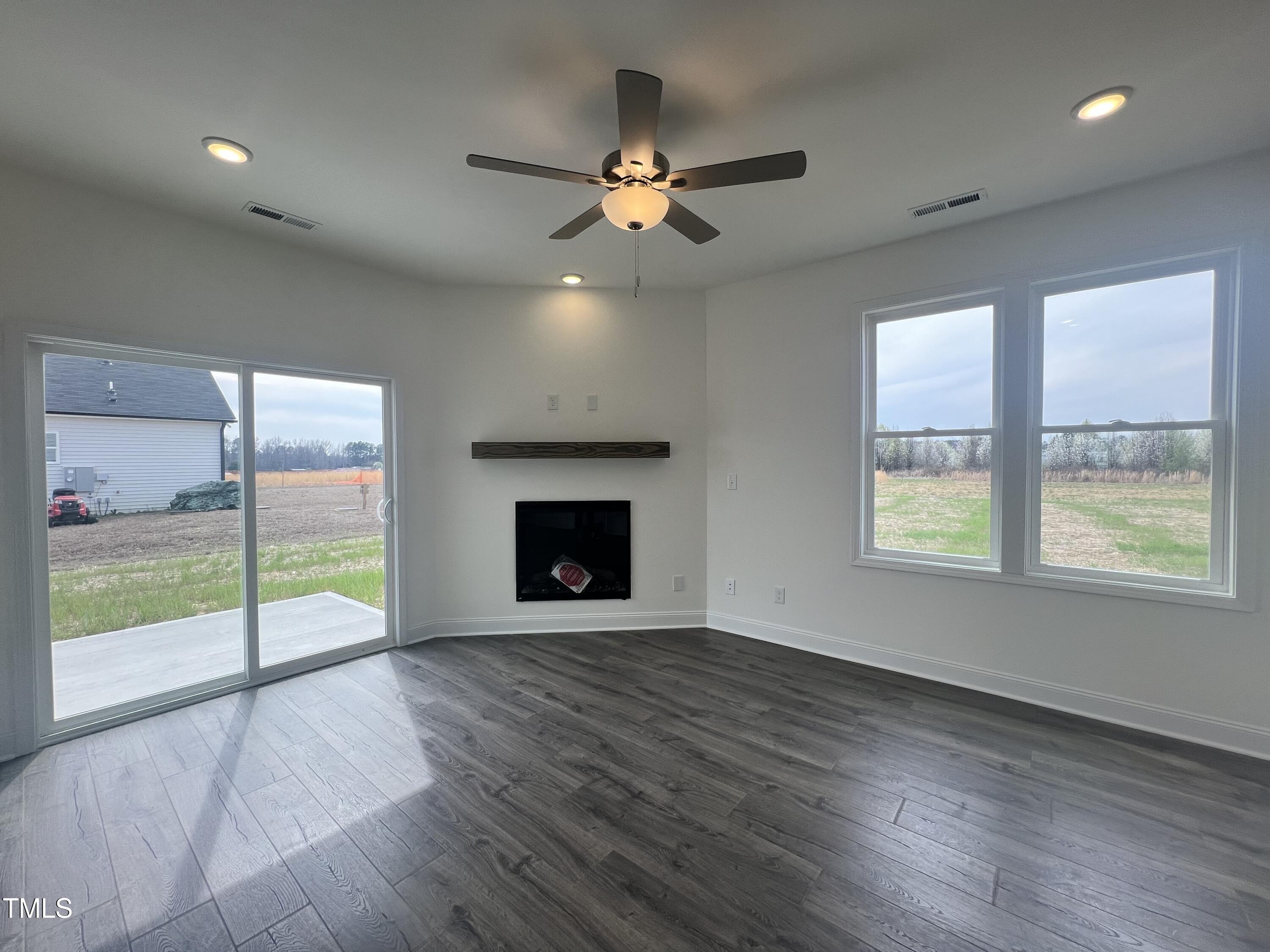 189 Waterwheel Drive Property Photo 6