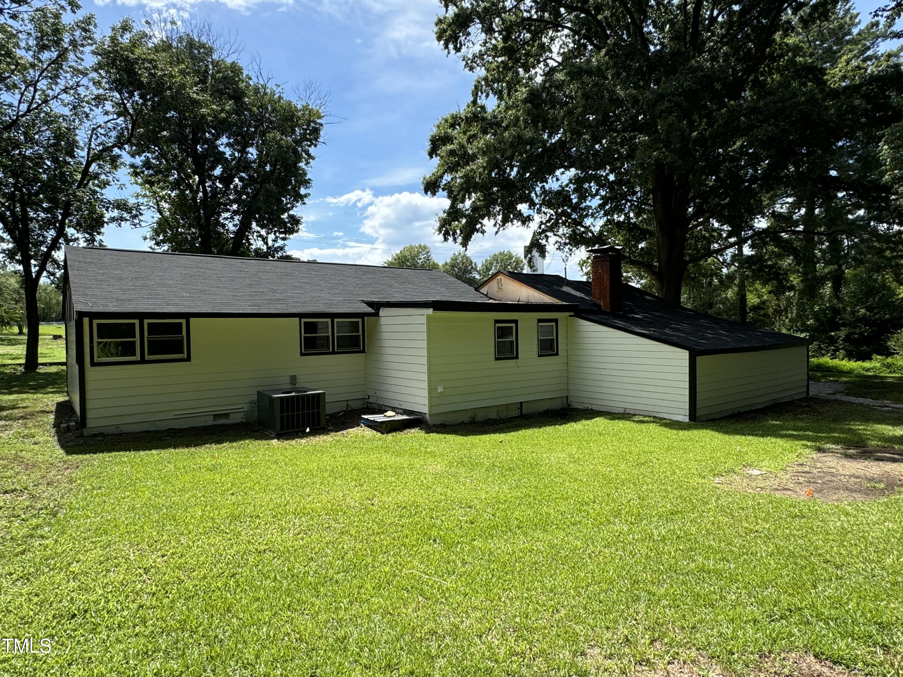3005 Avery St Street Property Photo 4