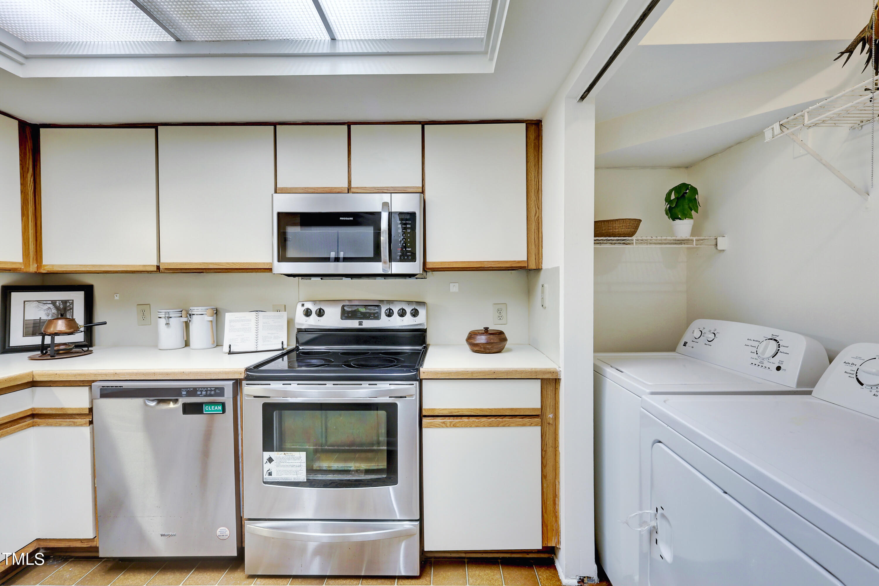816 Berkeley Street # B Property Photo 12