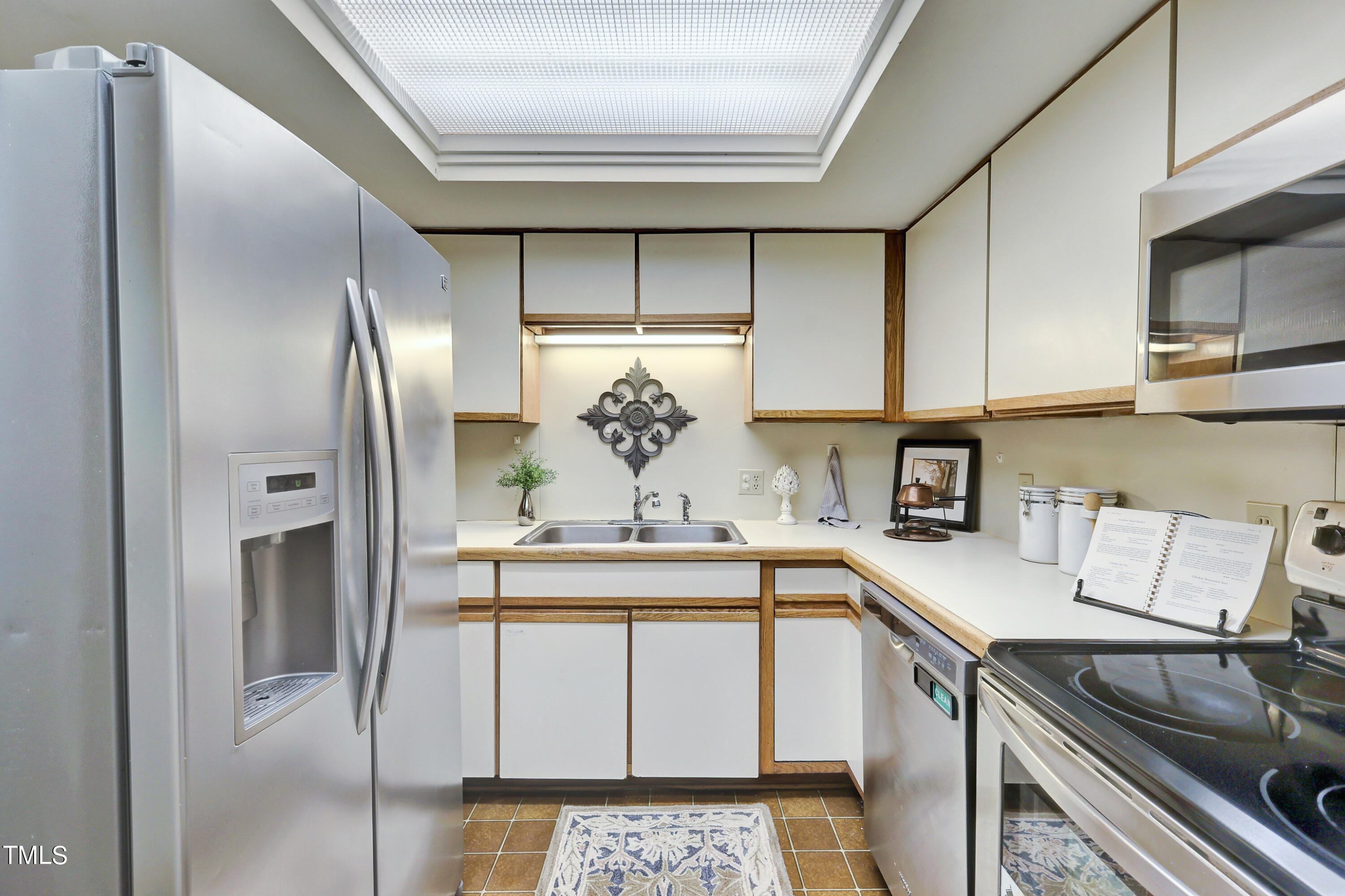 816 Berkeley Street # B Property Photo 14