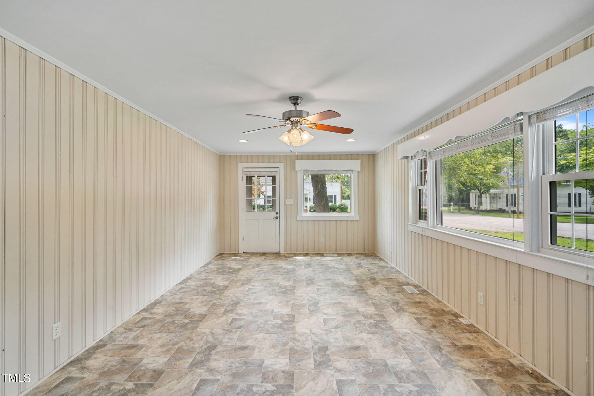 409 S Mckay Avenue Property Photo 8