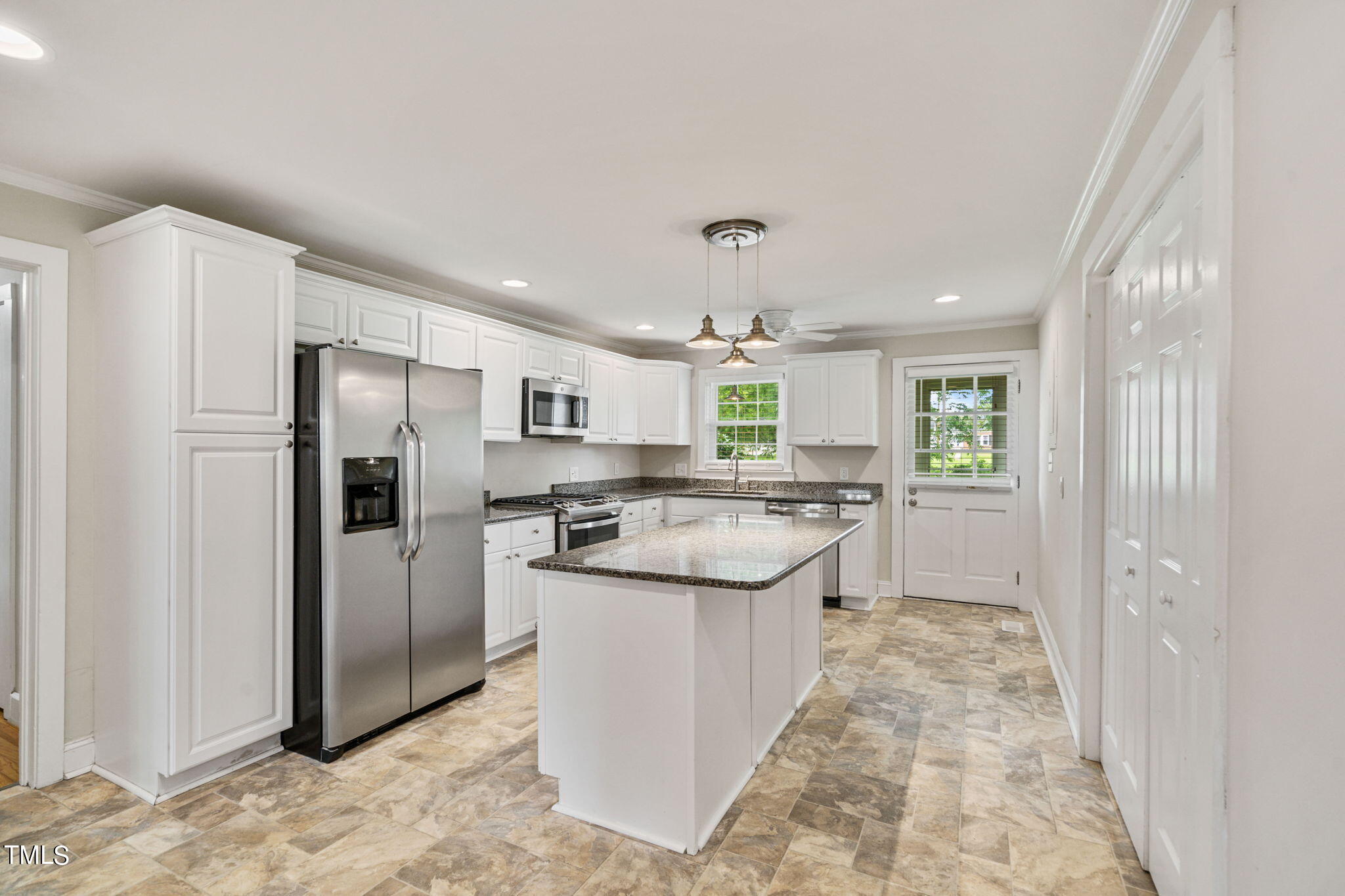 409 S Mckay Avenue Property Photo 10